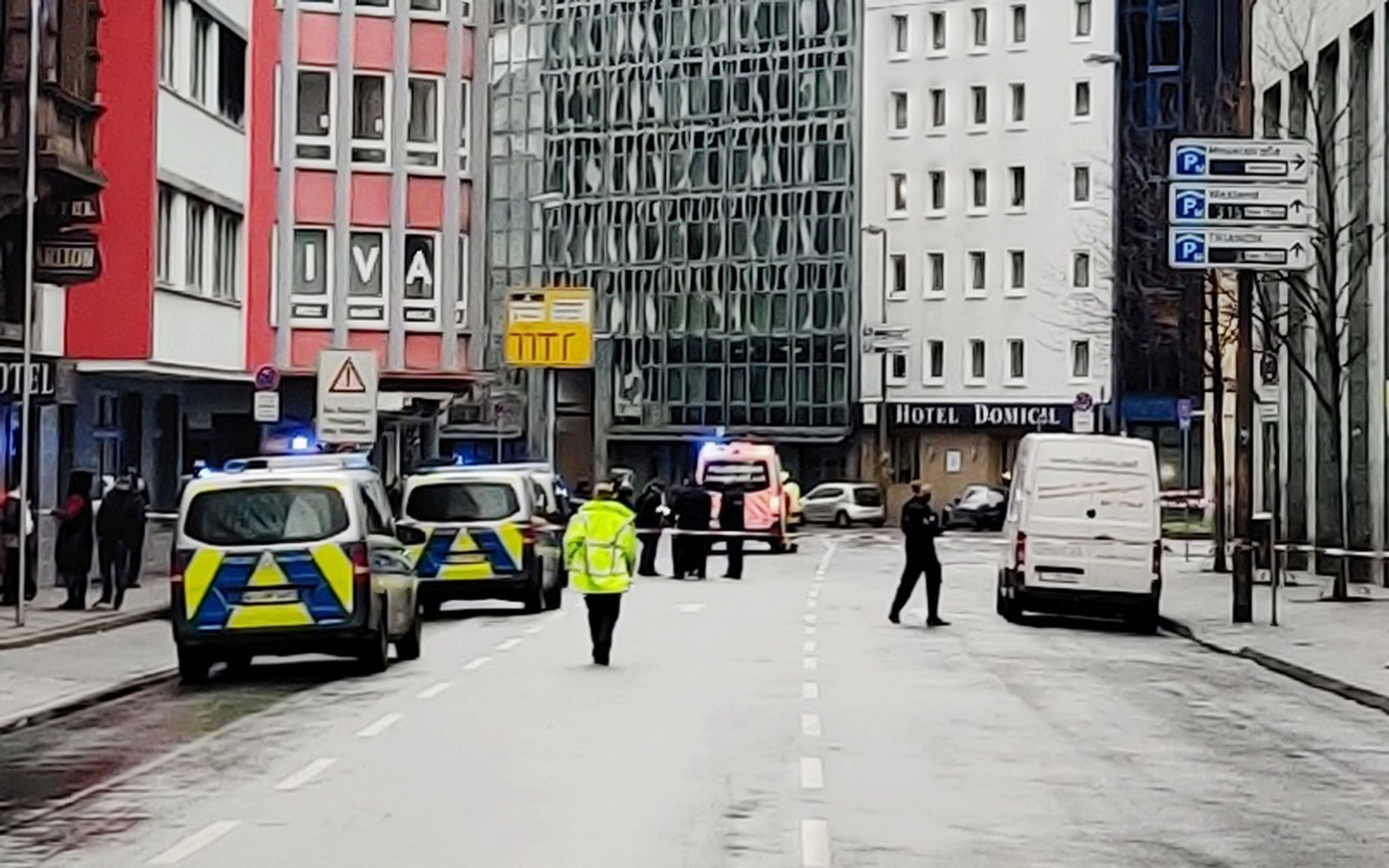 Útočník ve Frankfurtu pobodal na ulici několik lidí - 3 - GALERIE: Útočník ve Frankfurtu pobodal na ulici několik lidí (2/5)