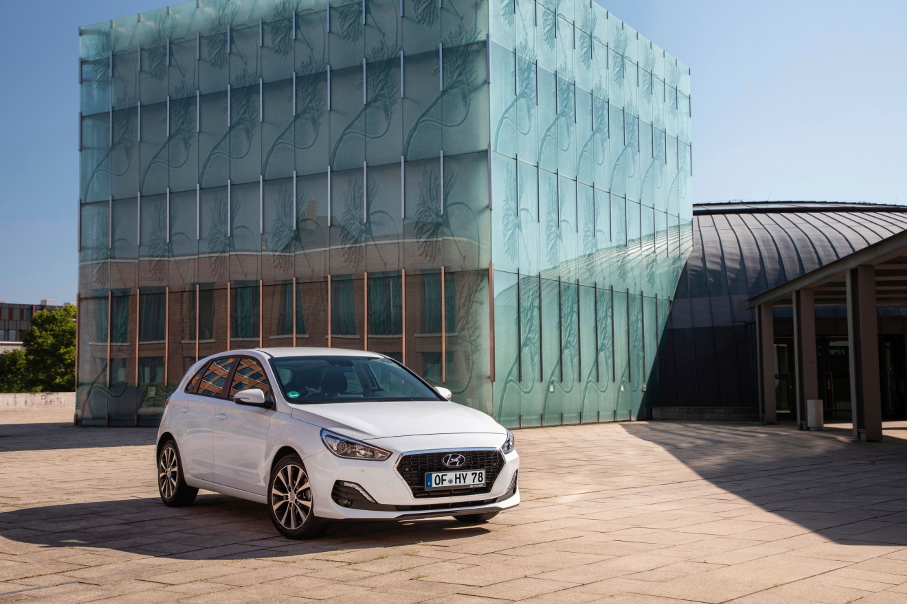 Hyundai i30 po modernizaci - 13 - Fotogalerie: Vozy Hyundai i30 prošly modernizací (7/20)