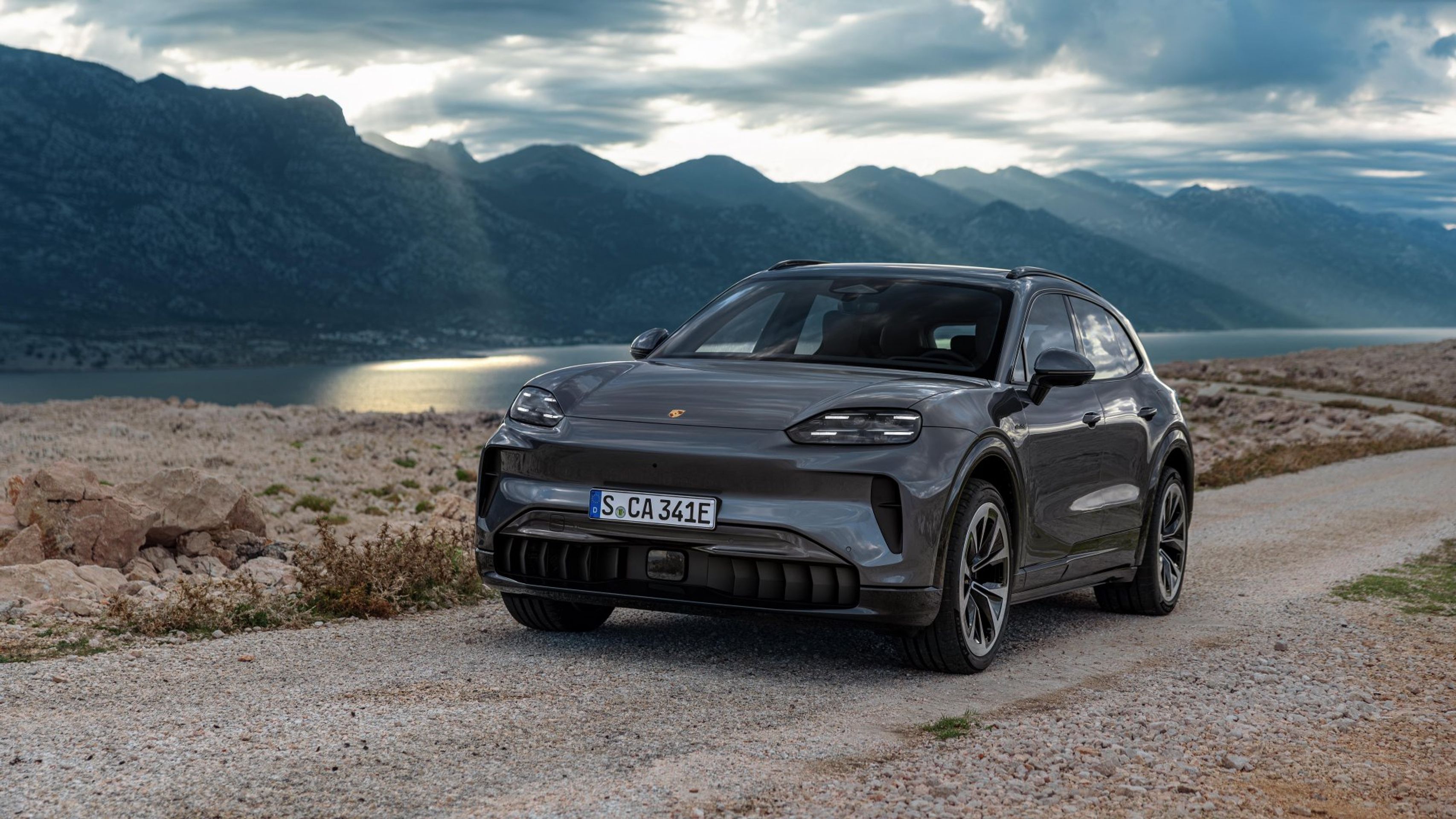 Porsche Cayenne Electric - Porsche Cayenne Electric (1/15)