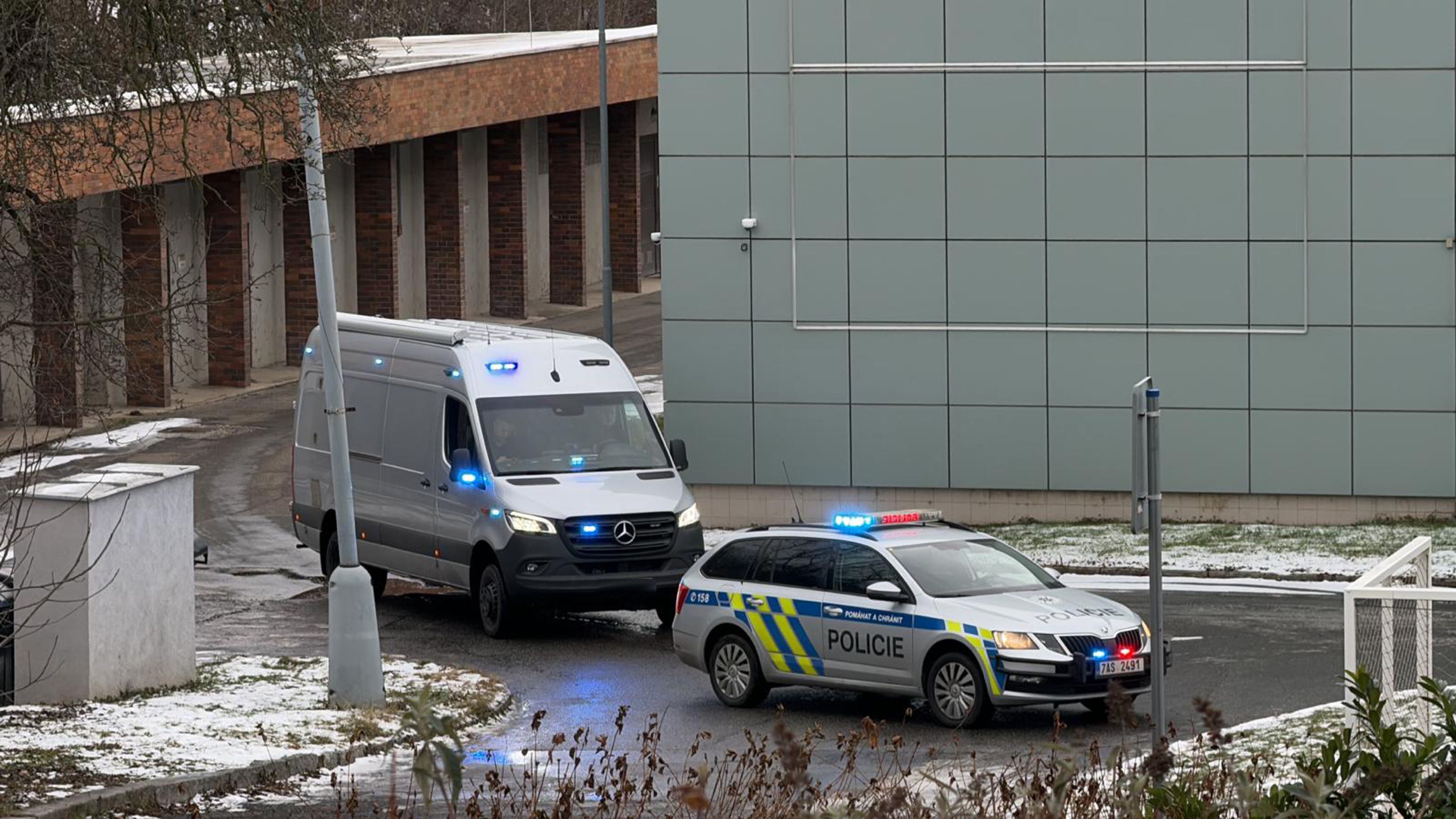 Policejní zásah v budově Univerzity Karlovy (8) - Policejní zásah v budově Univerzity Karlovy (24/29)
