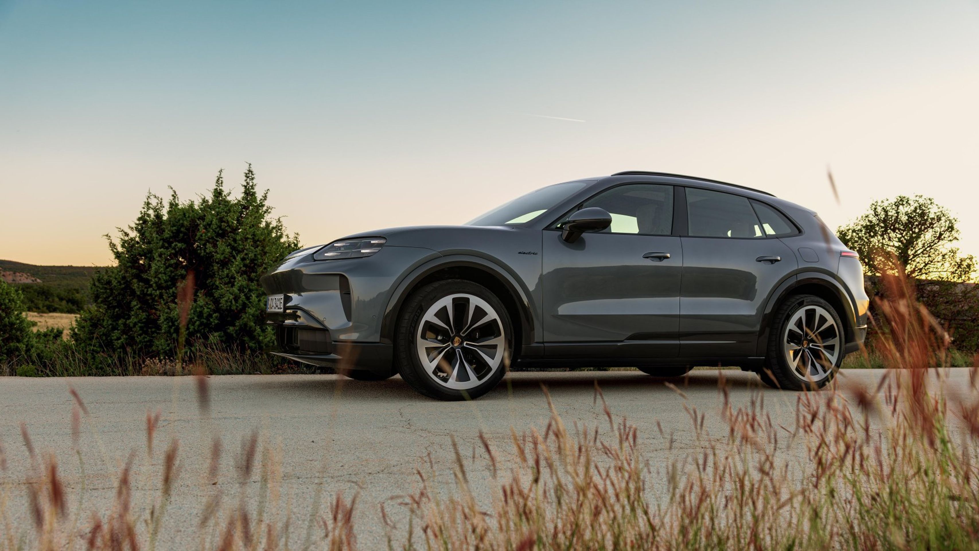 Porsche Cayenne Electric - Porsche Cayenne Electric (11/15)