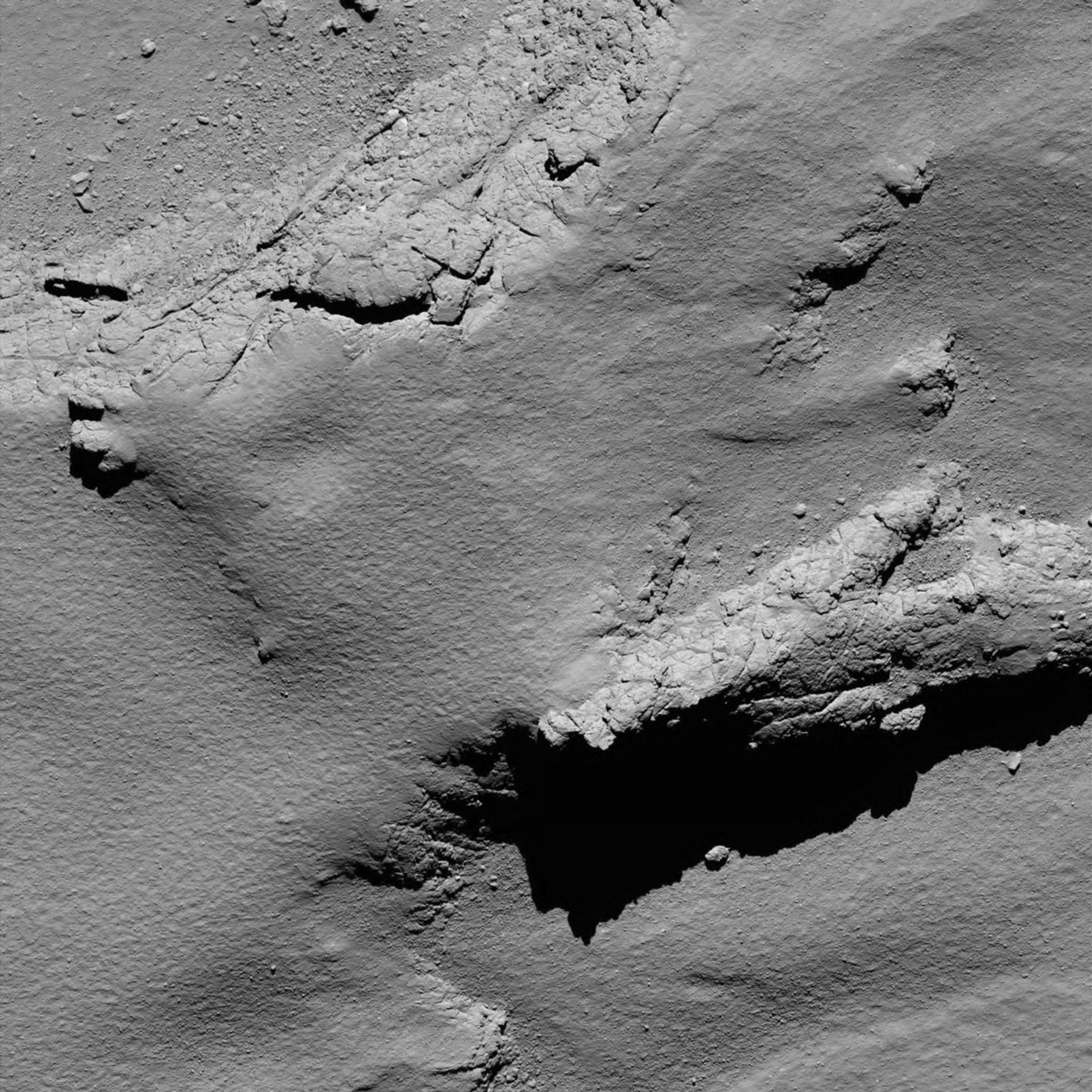Detailní snímek komety - 1pixel = 11cm - GALERIE: Poslední okamžiky vesmírné sondy Rosetta (3/6)