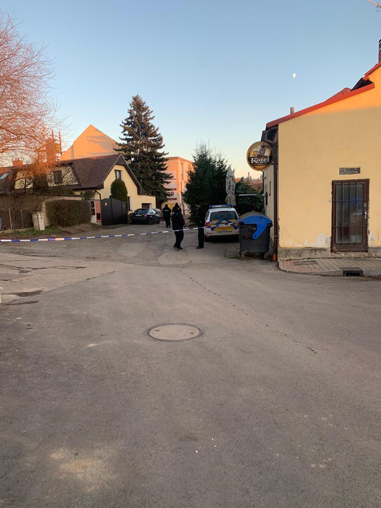 Nalezená nevybuchlá výbušnina - 4 - GALERIE: nález bomby v Dolních Jirčanech (3/5)