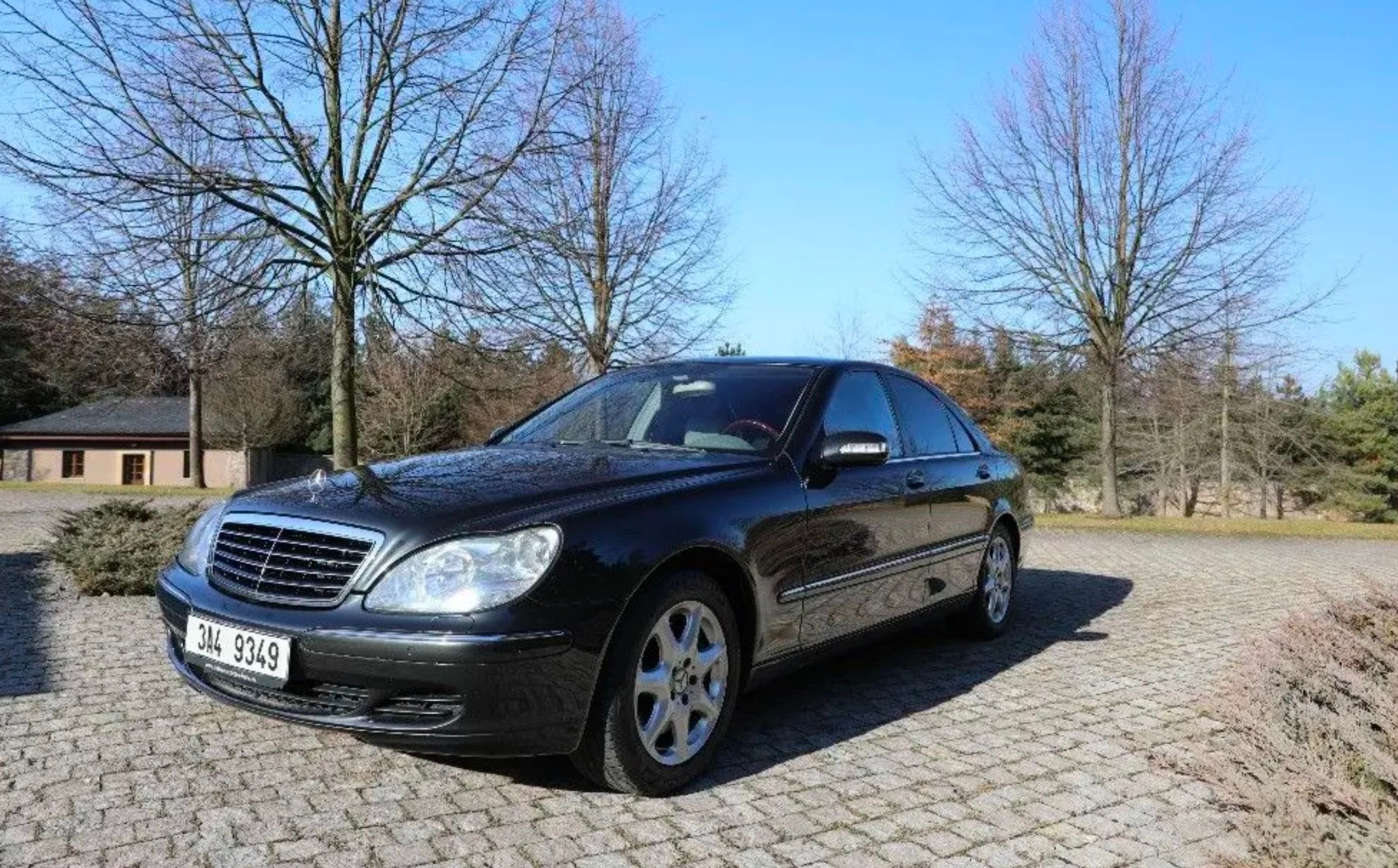 Mercedes-Benz S 500, který patřil Karlu Gottovi - 10 - Fotogalerie: Luxusní Mercedes patřil mezi oblíbená auta Karela Gotta (1/9)