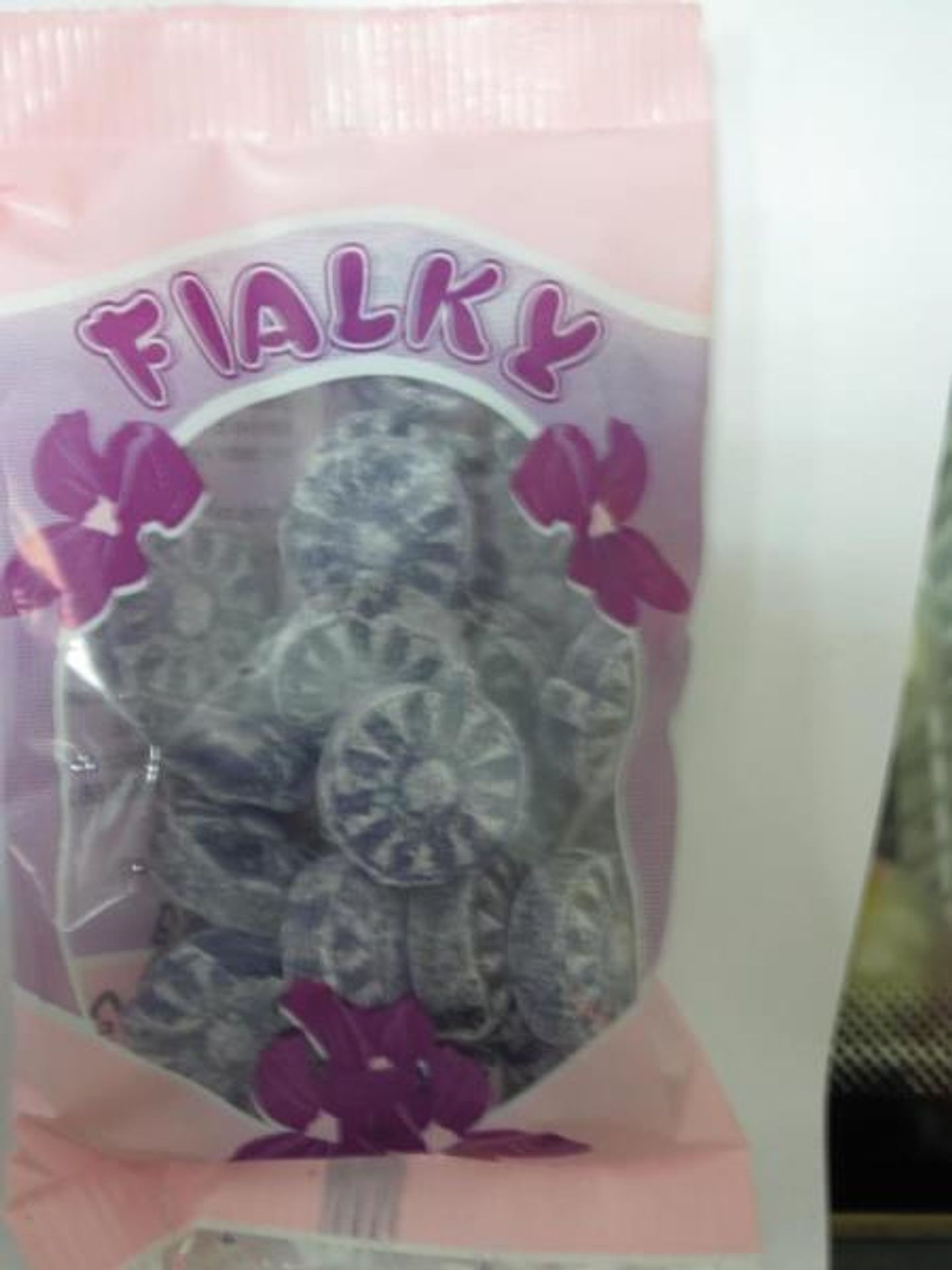 Fialky - drops - GALERIE: Inspekce odhalila nevyhovující potraviny (5/8)