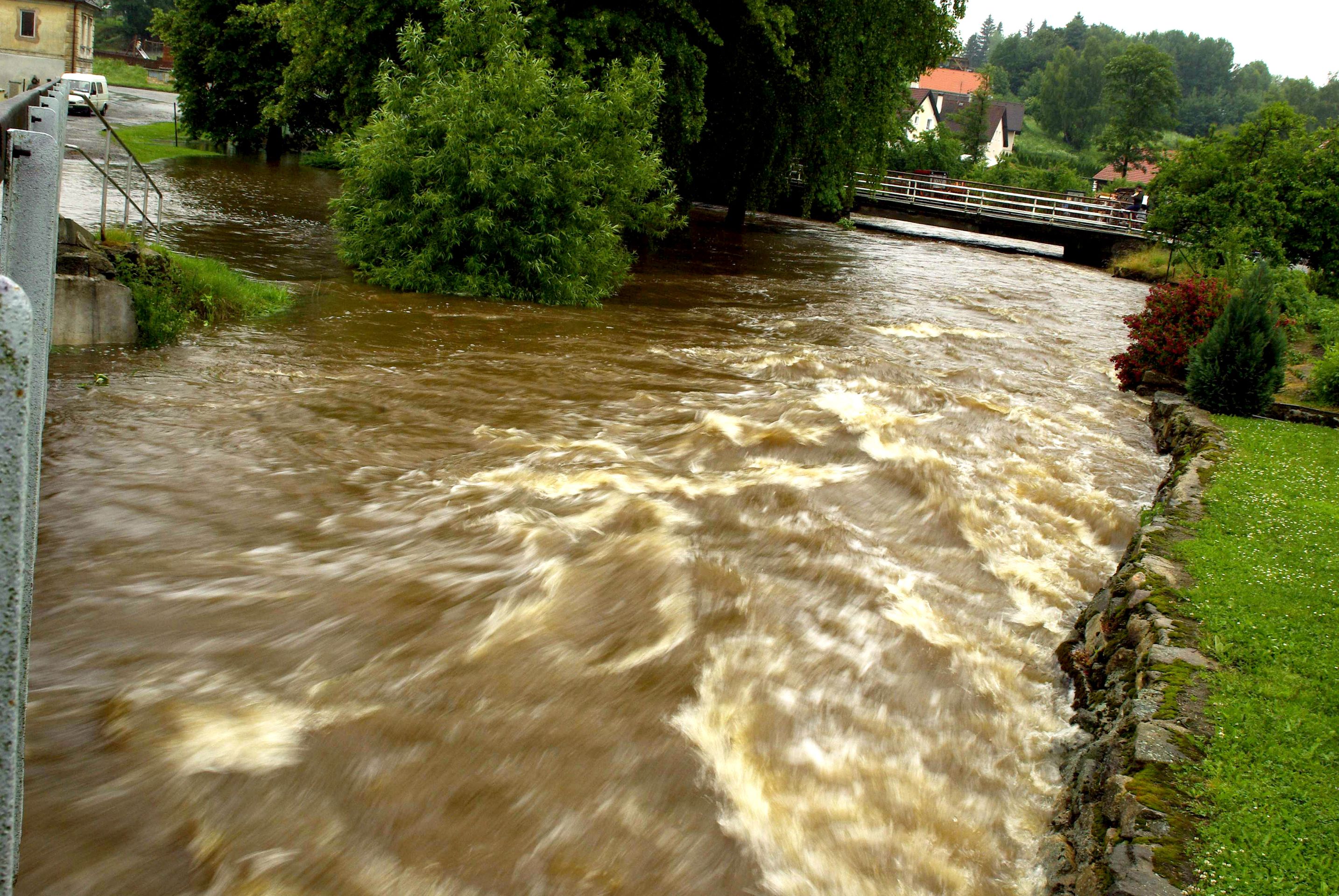 Povodeň v Benešově nad Černou - 2009-3 - GALERIE: Povodeň v Benešově nad Černou (2/6)