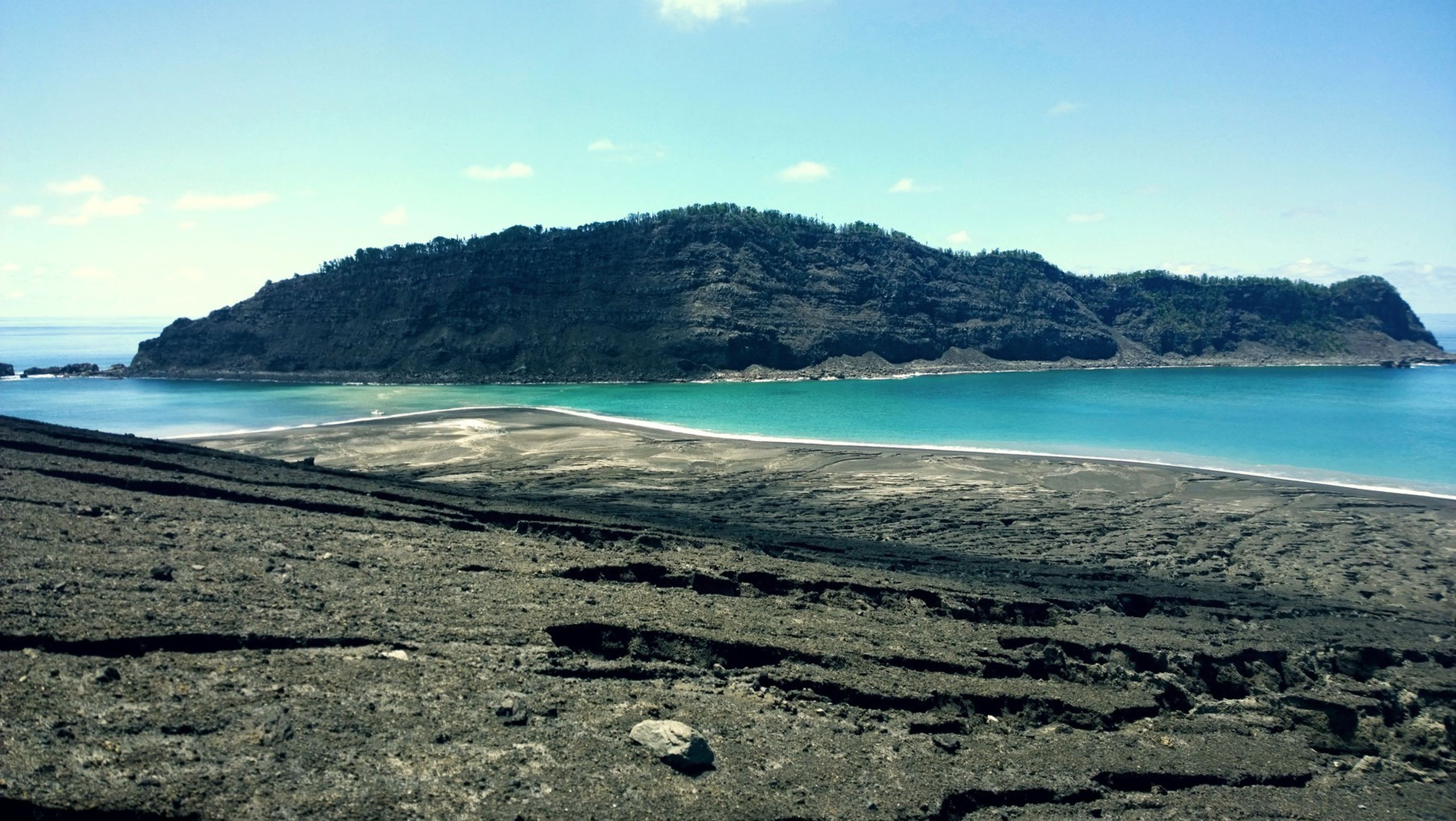 Ostrov Hunga Tonga-Hunga Ha'apai - 6 - GALERIE: Nový ostrov v souostroví Tonga (6/10)