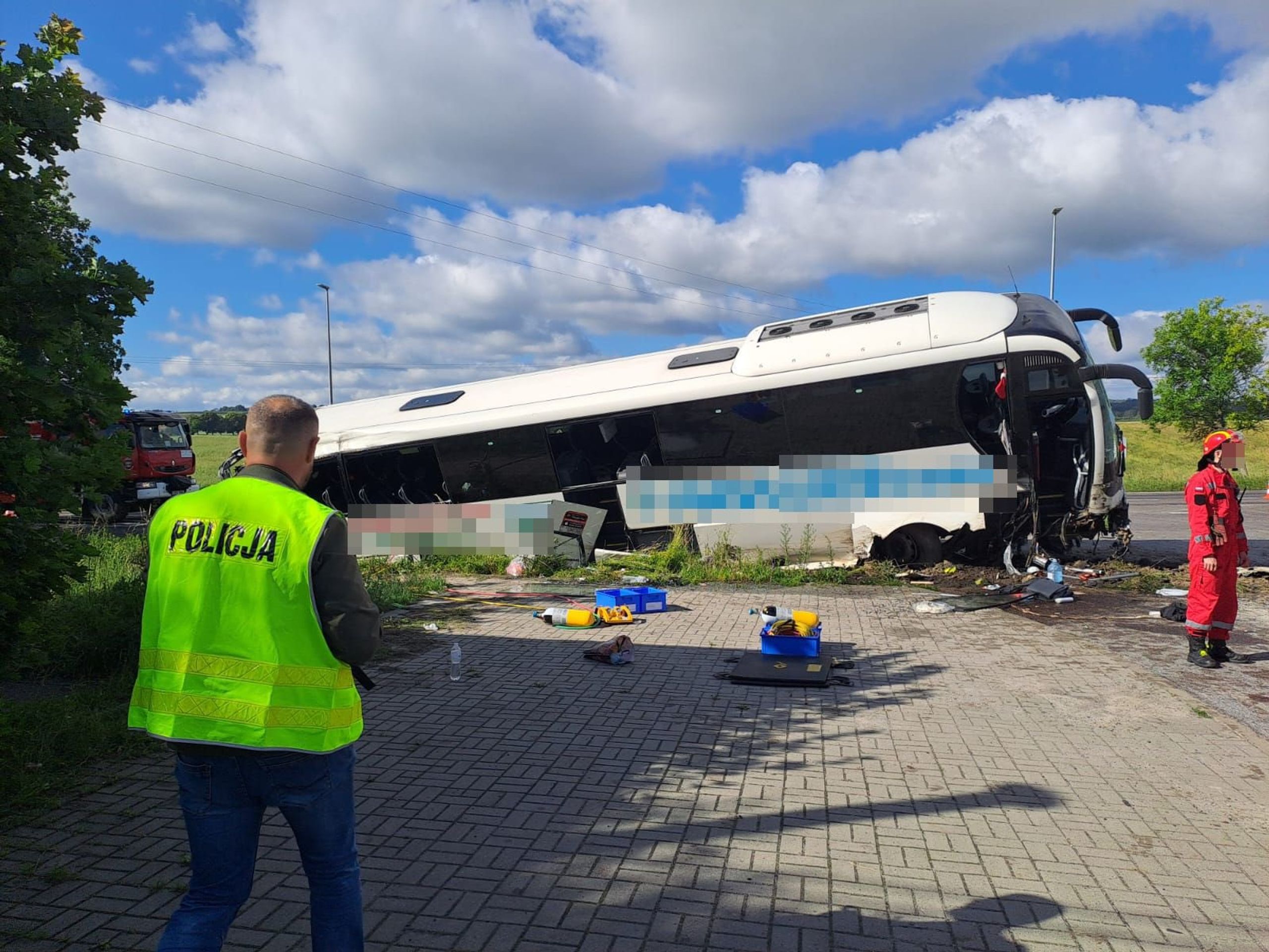 Vážná nehoda autobusu v Polsku (1) - Vážná nehoda autobusu v Polsku (3/3)
