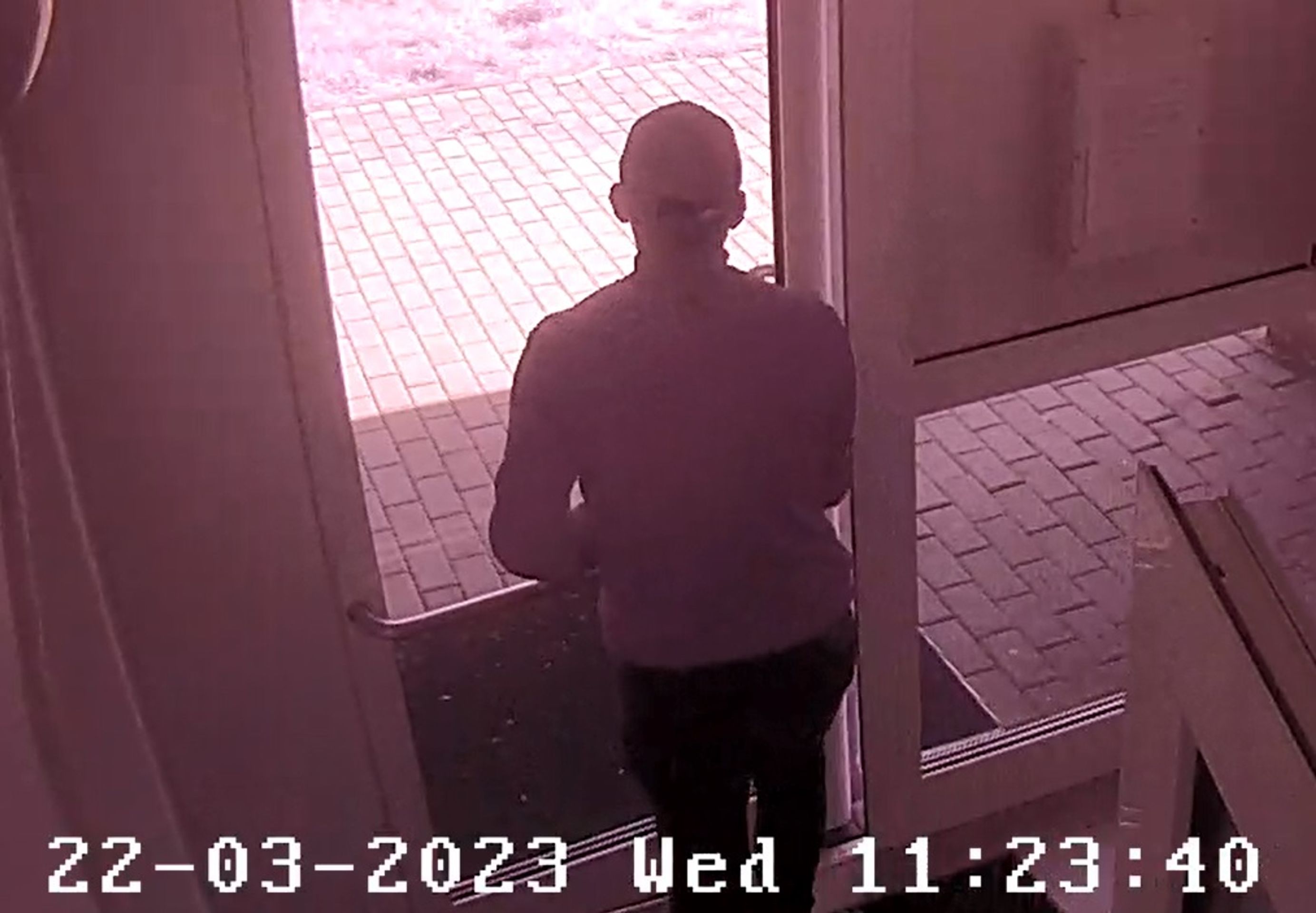 Policejní pátrání (8) - Policejní pátrání - vloupání do bytu (8/8)