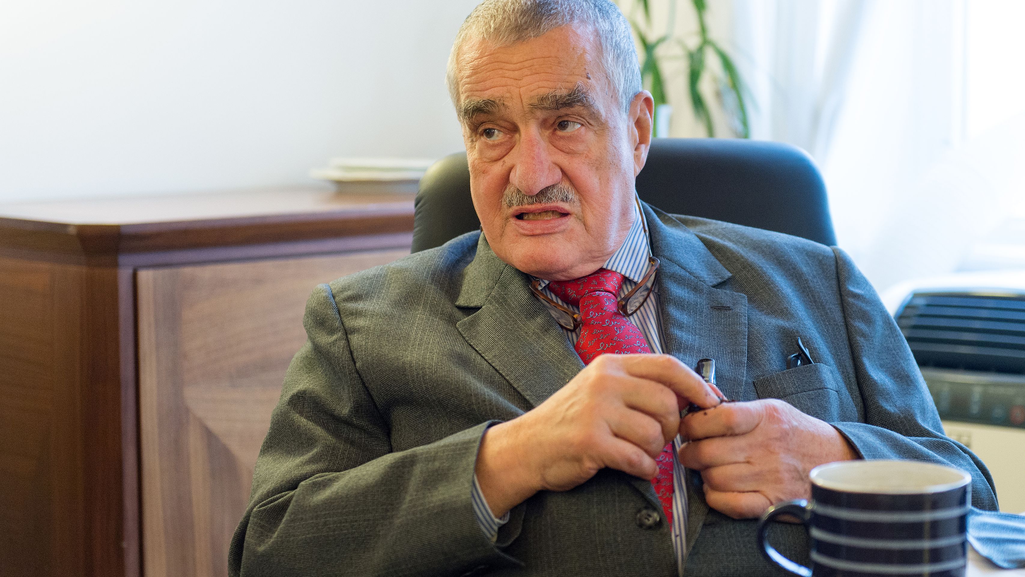 Karel Schwarzenberg - 3 - GALERIE: Prezidentští kandidáti z roku 2013 (4/6)