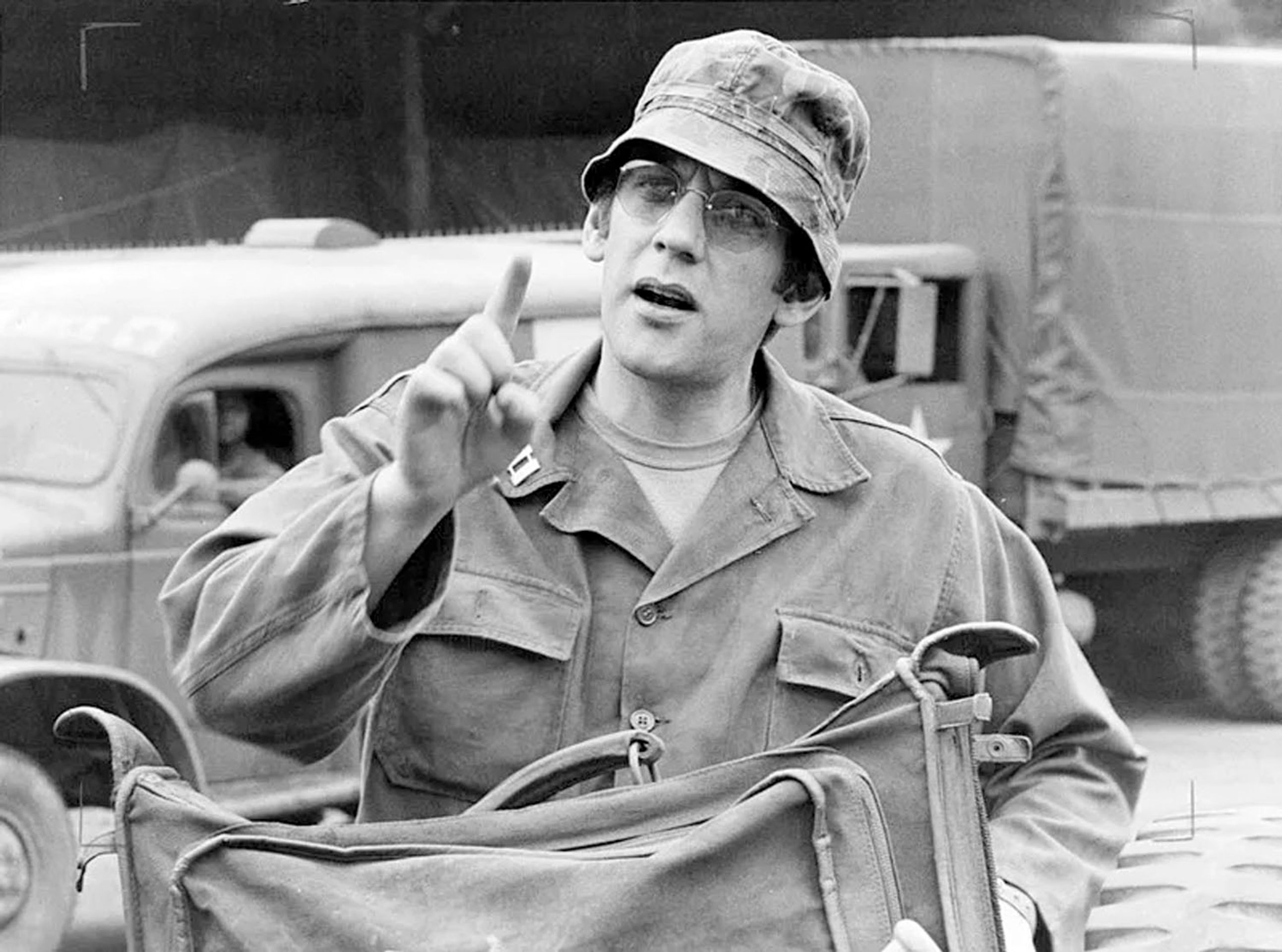 Donald Sutherland jako Hawkeye Pierce v seriálu MASH, 1970 - Donald Sutherland (6/7)