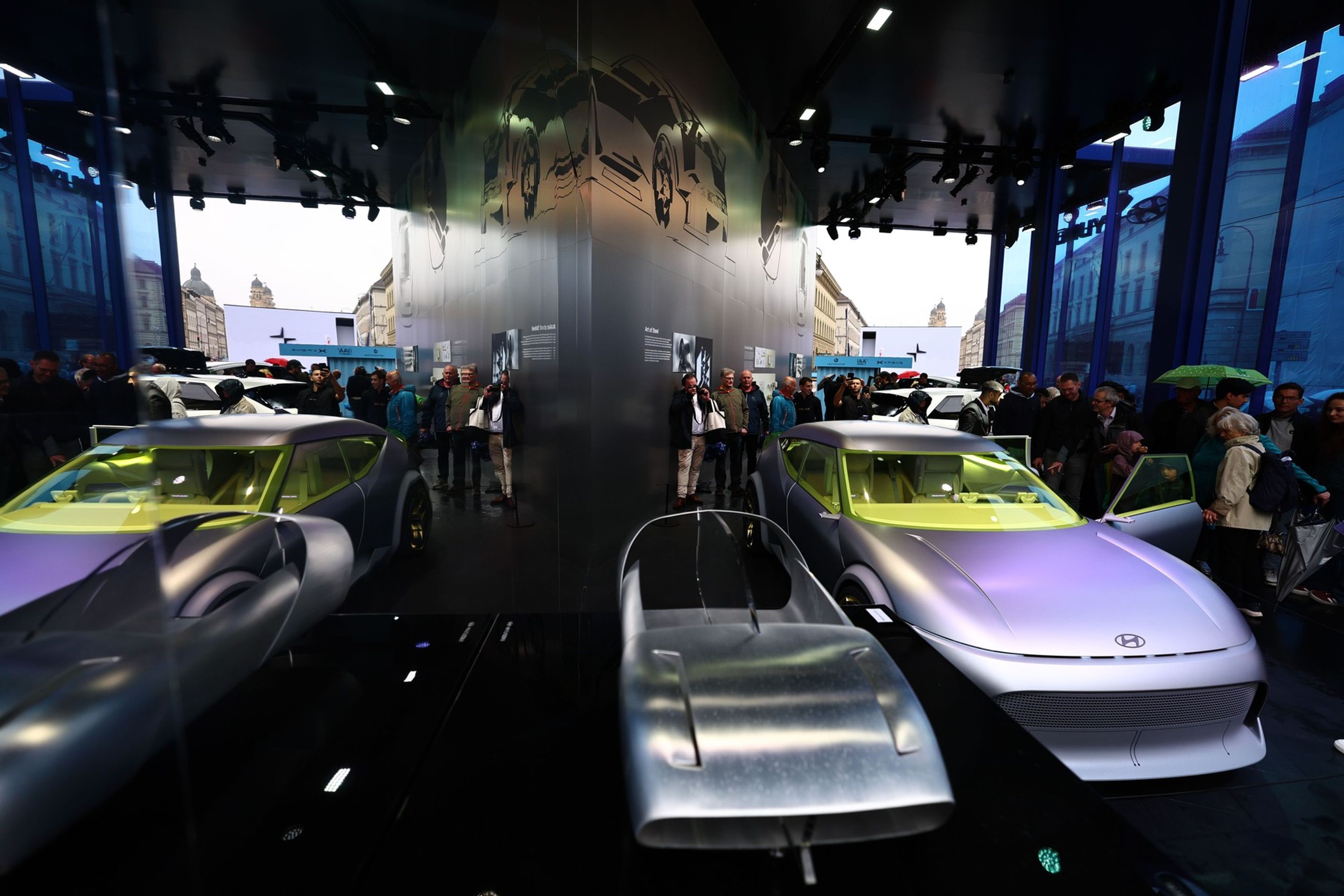 Expozice Hyundai na mnichovském autosalonu IAA Mobility - Odvážný koncept Hyundai je předobrazem malého elektromobilu řady Ioniq (6/6)
