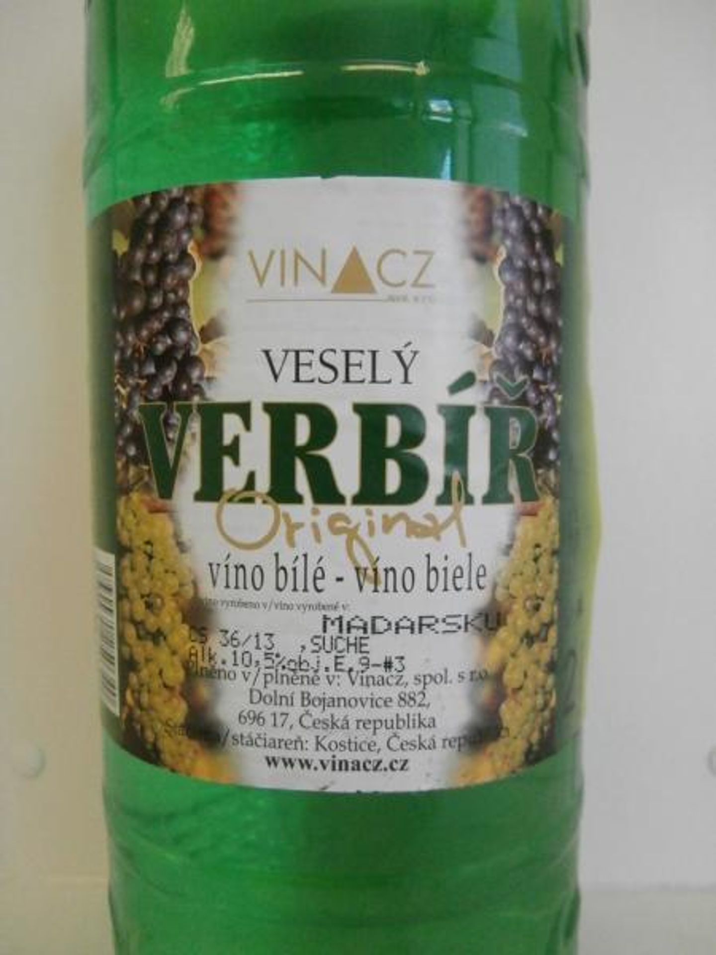 Vinacz: Veselý verbíř - 2 - GALERIE: Vinacz - Veselý verbíř - víno bílé, suché (2/4)