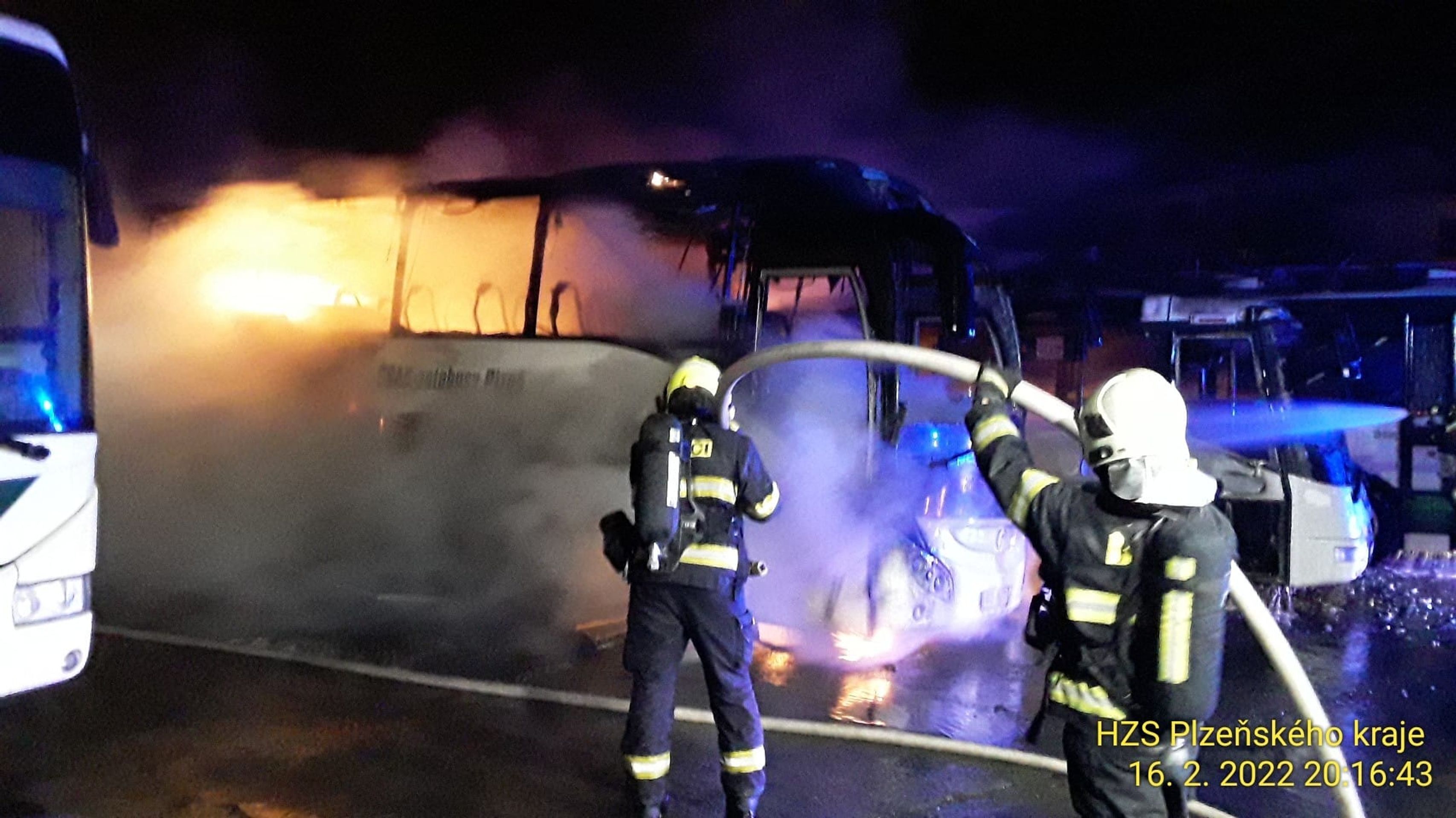 Požár autobusů - Požár v ČSAD v Plzni (4/10)