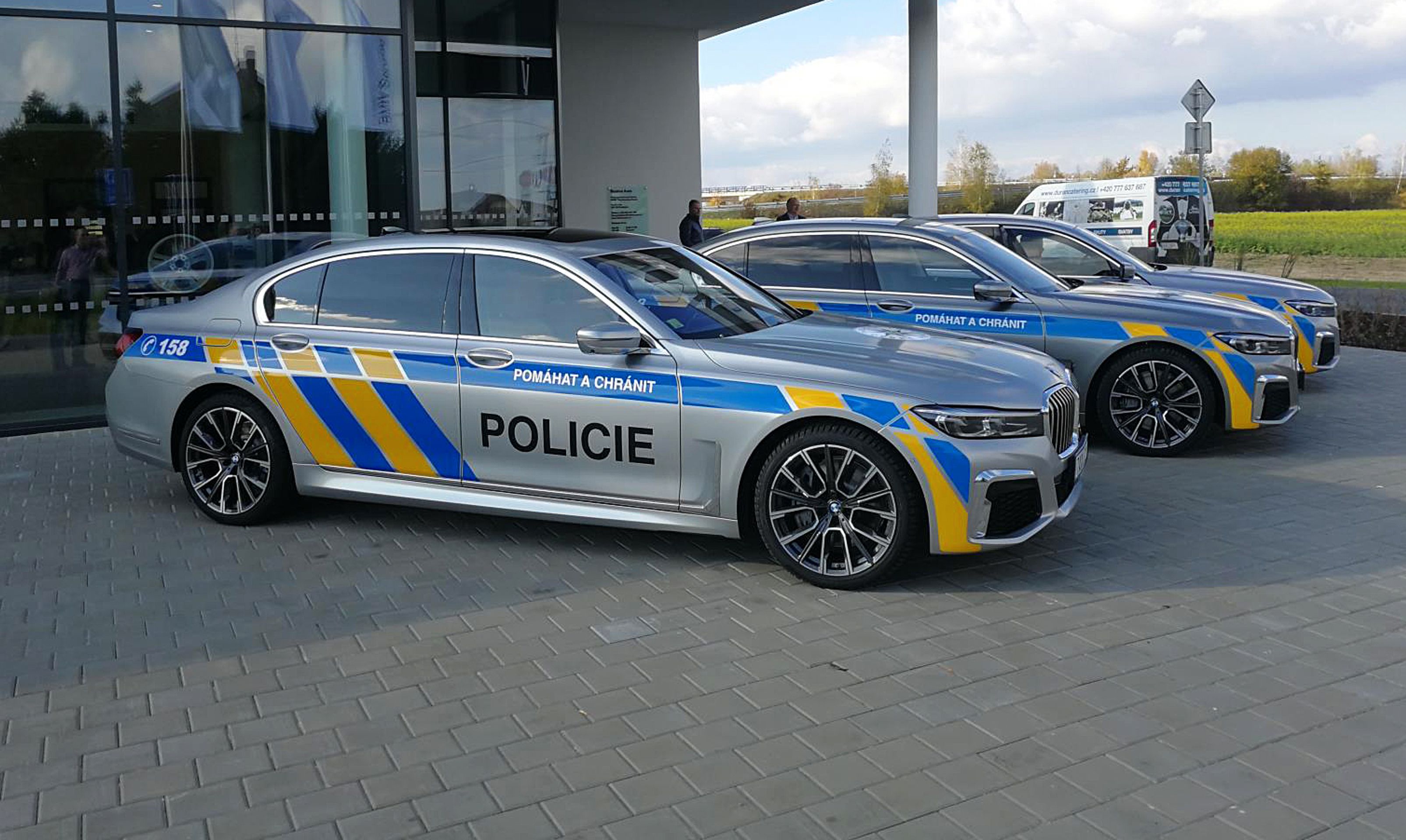 Policejní BMW 745 Le - Fotogalerie: Policie si půjčila luxusní BMW 745 Le (3/4)