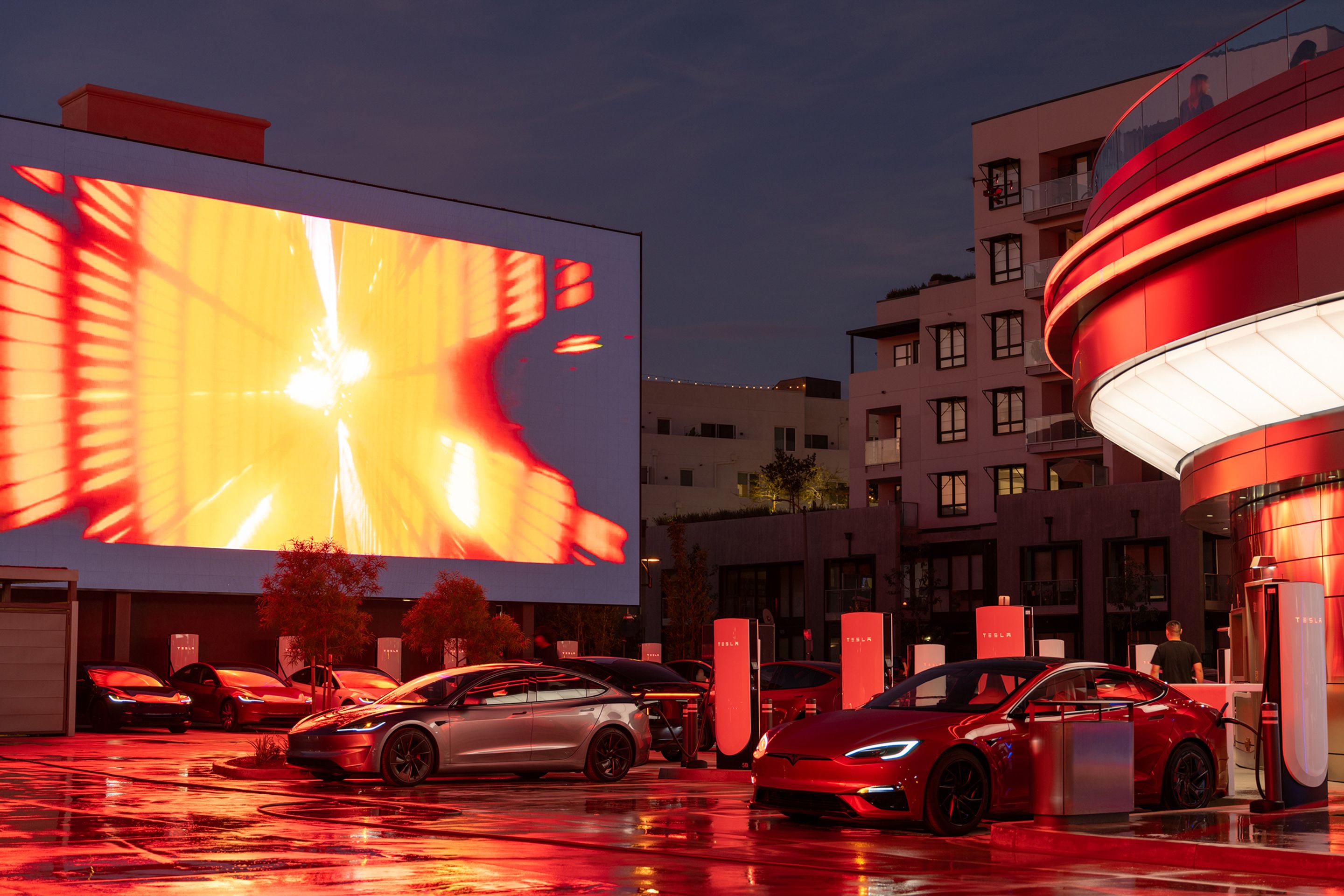 Tesla Diner v Los Angeles - Tesla Diner v Los Angeles (9/14)