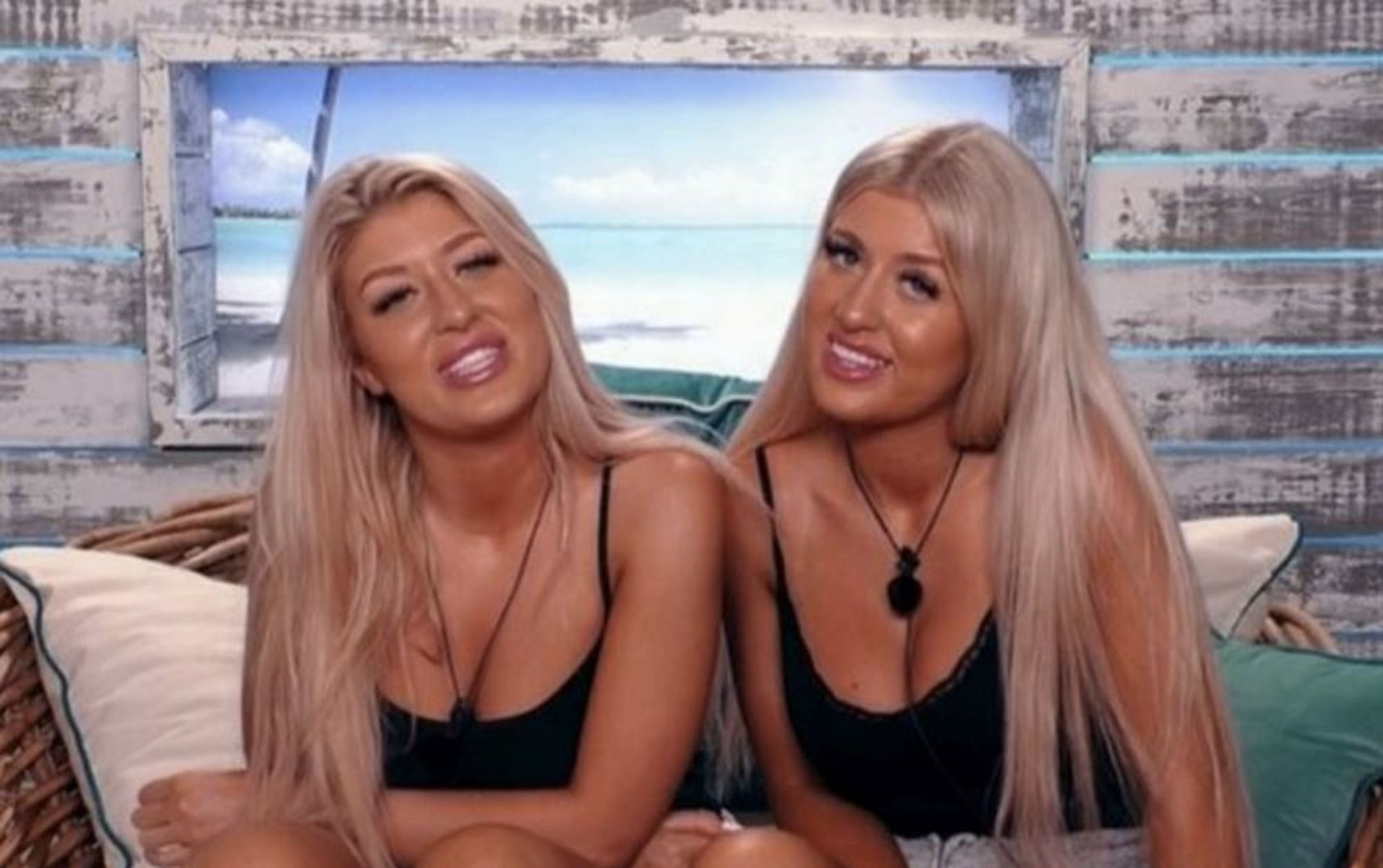 LOVE ISLAND (Holky) - Jess & Eve - TWINS - GALERIE: LOVE ISLAND (Holky) (8/25)