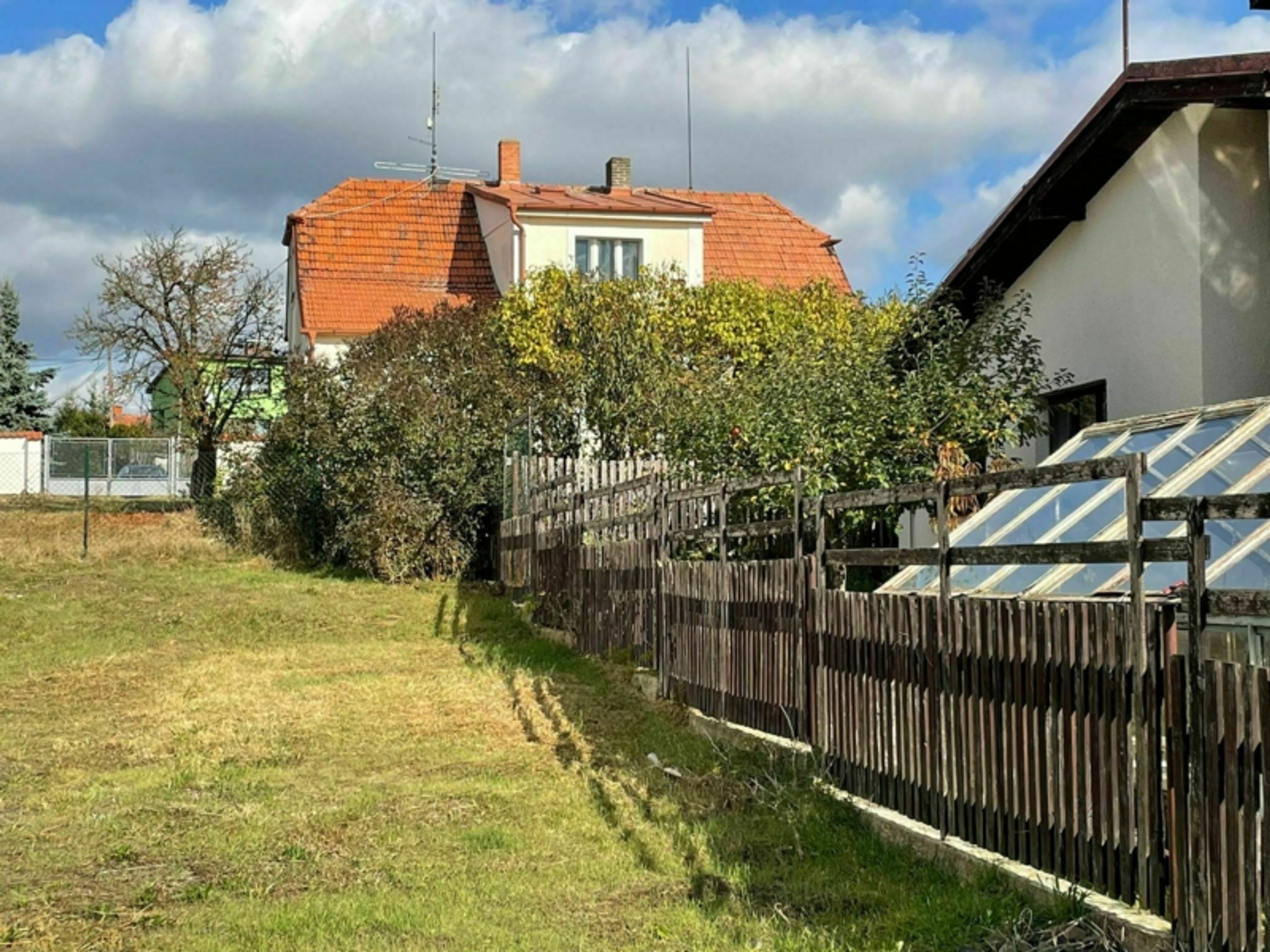Rodinný dům se zahradou ve Staré huti - Dražby domů, bytů a chat (2/23)