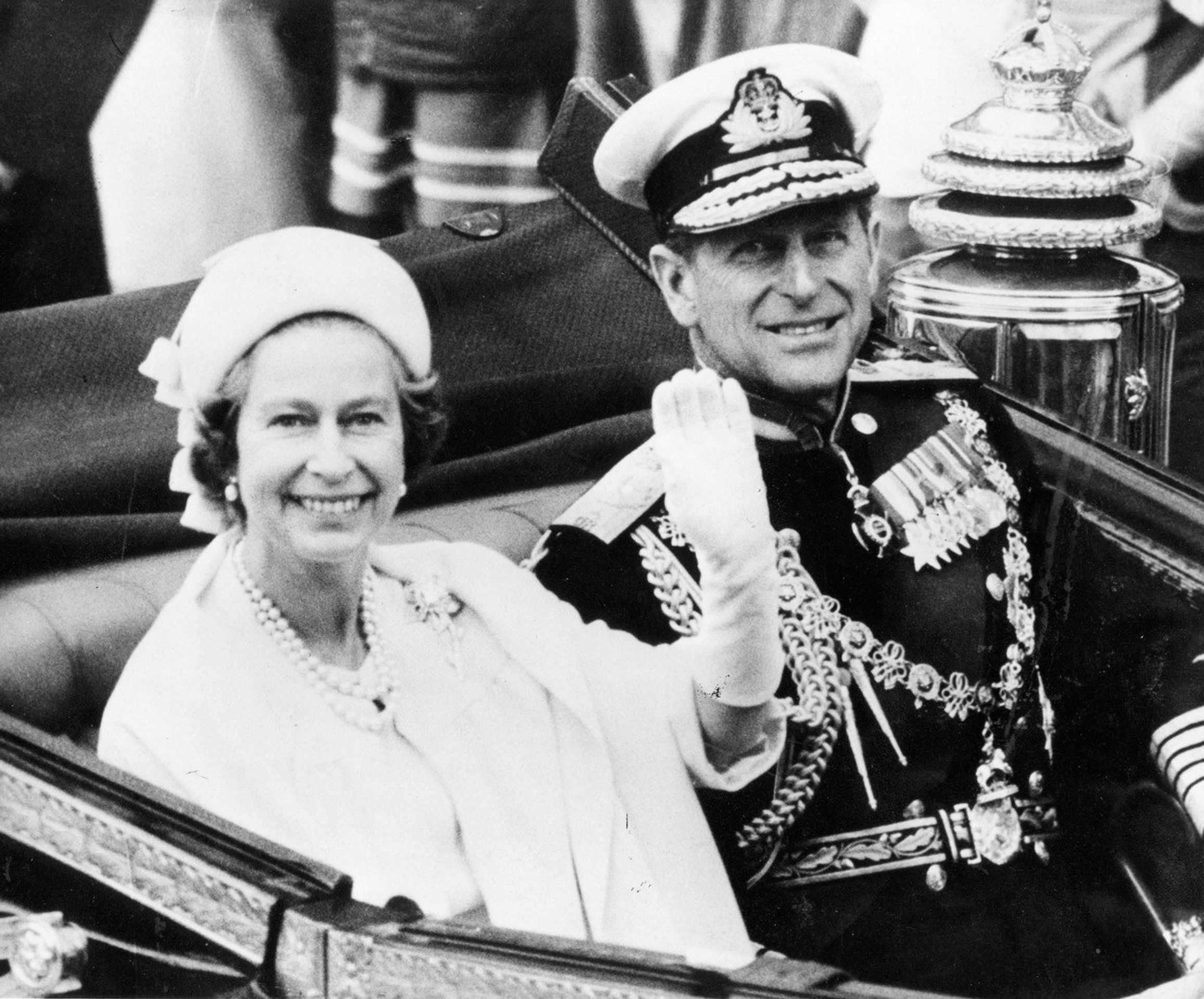 Královna Alžběta a princ Phillip - 1997 - GALERIE: Královna Alžběta a princ Phillip (7/15)