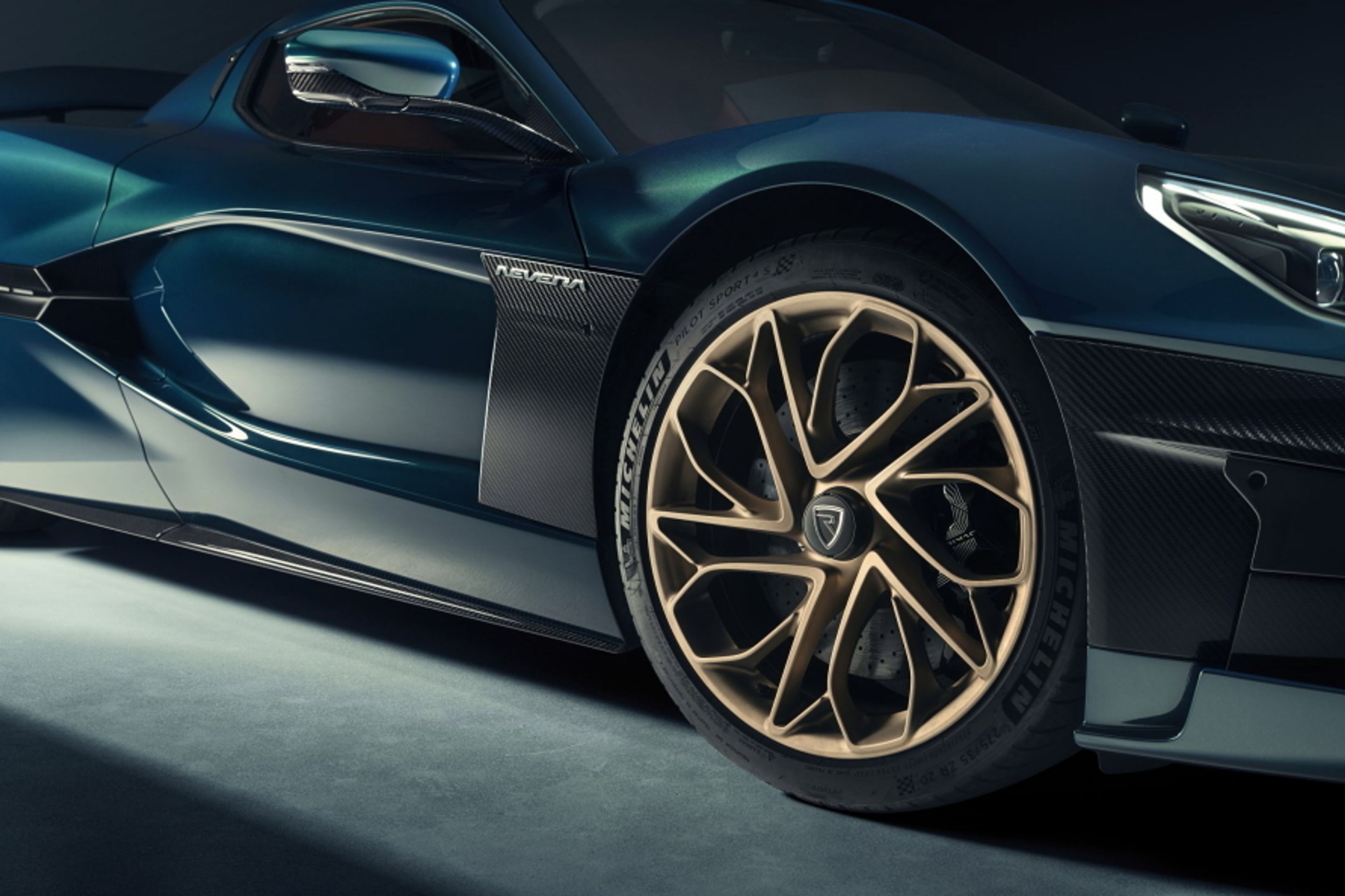 Rimac Nevera - 4 - Fotogalerie: Ultimátní elektrický supersport z Chorvatska - Rimac Nevera (6/16)