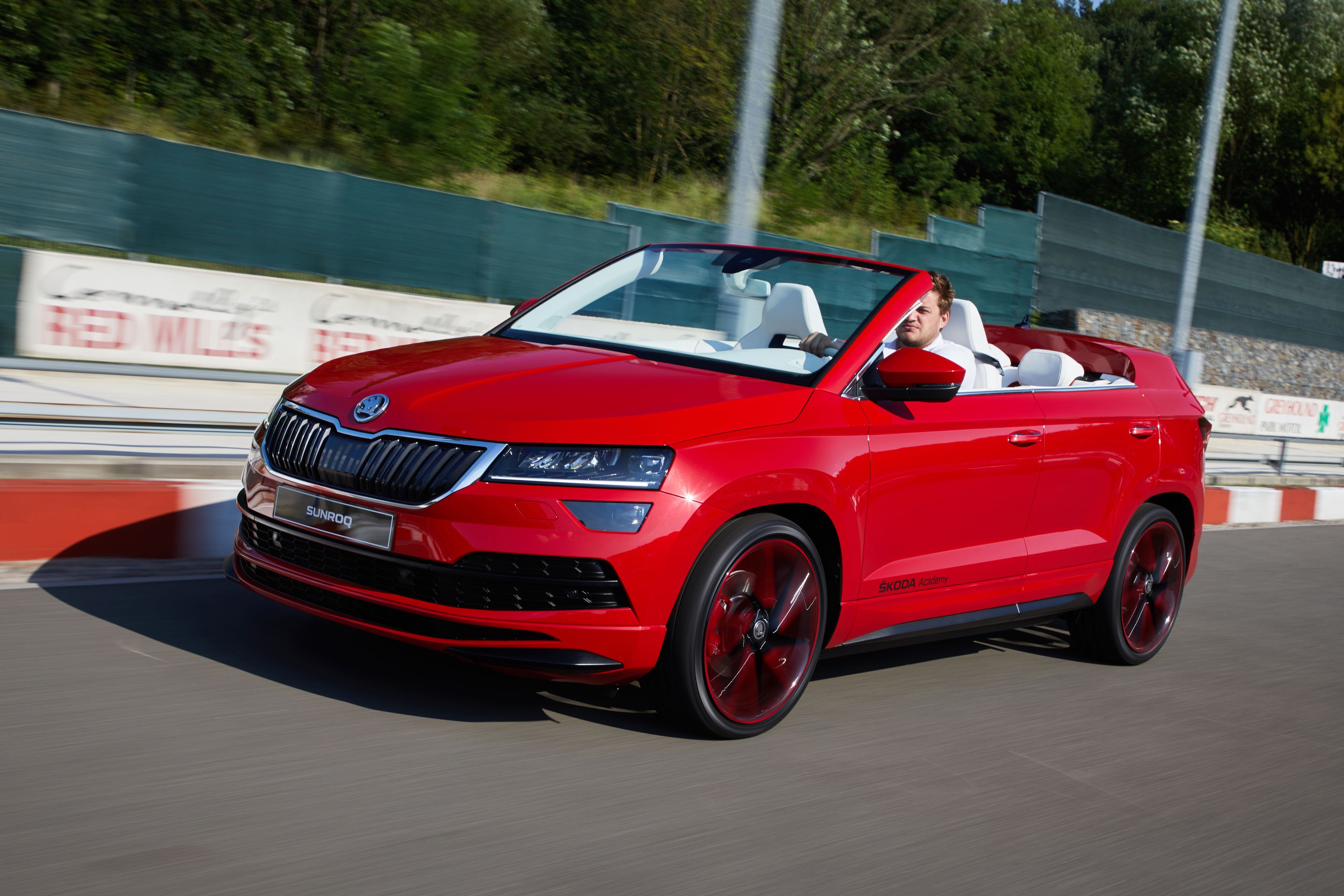 Škoda Sunroq - Fotogalerie: Ve Škodě vyrobili Karoq jako kabriolet (1/17)