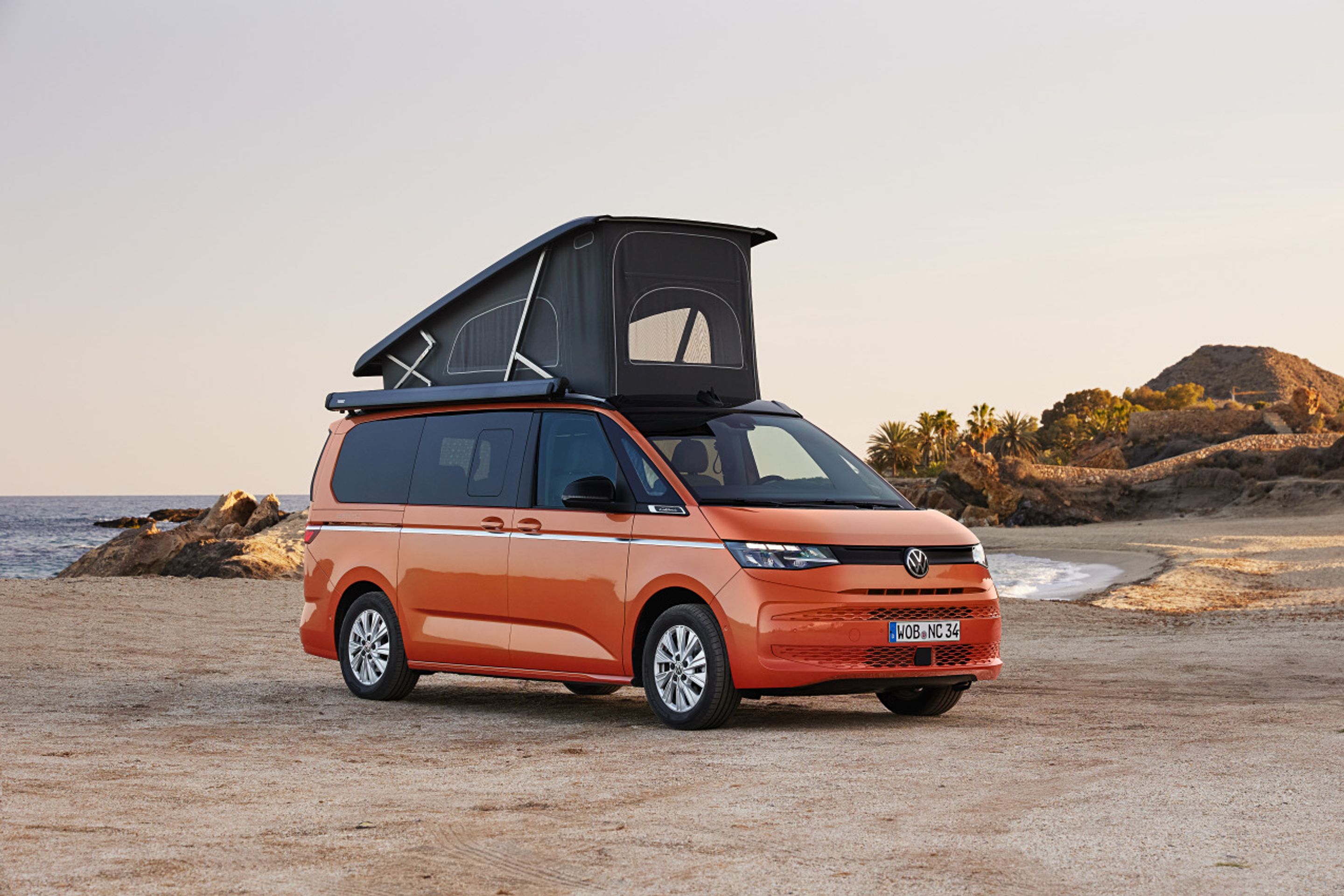 Nová California od Volkswagenu - Ikona kempovacích aut. VW California vyjíždí v nové generaci (7/15)