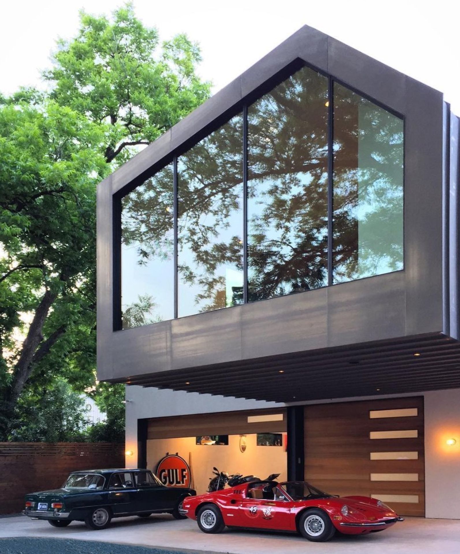 Autohaus - 1 - GALERIE: Autohaus (1/12)