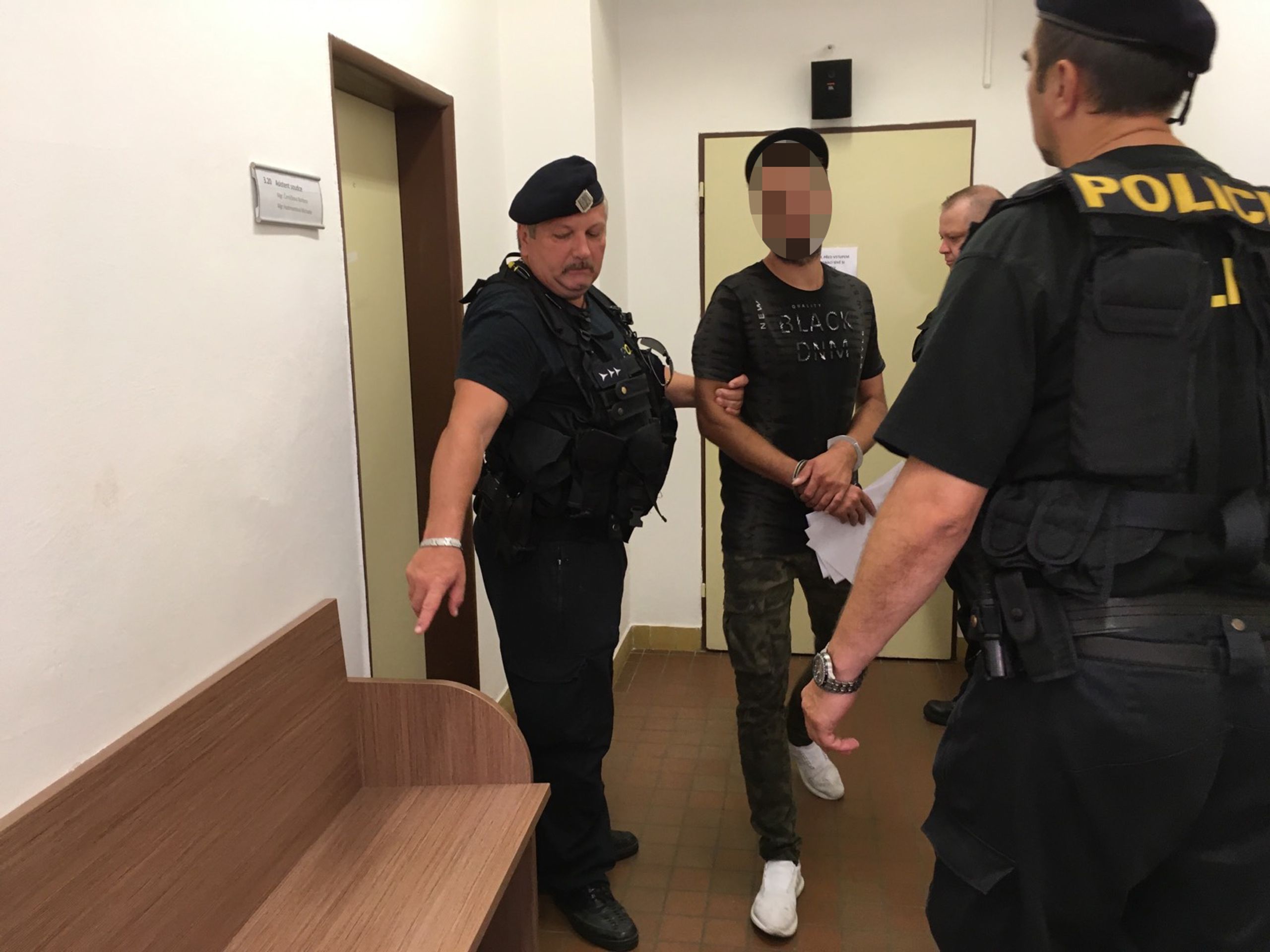 Výhružky bombou na Novém Smíchově - 2 - GALERIE: Nový Smíchov (9/10)