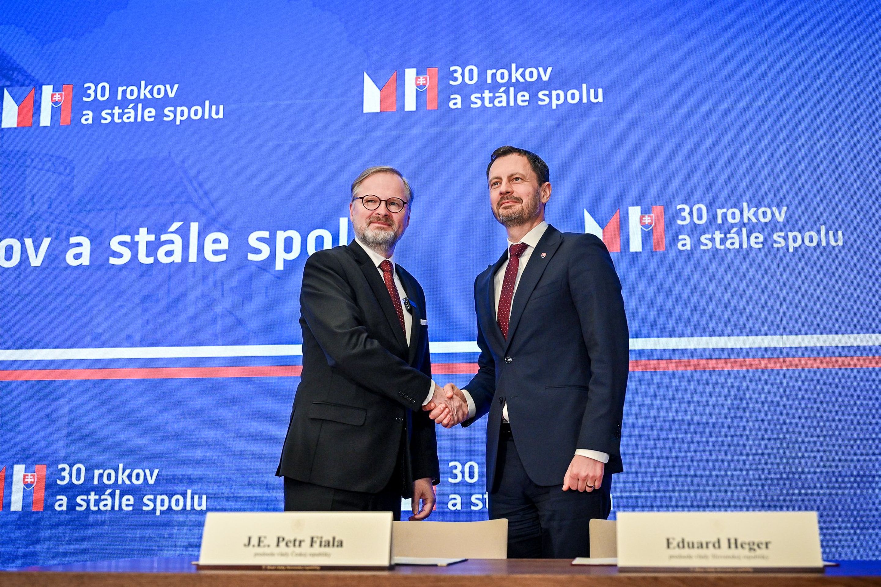 Petr Fiala Eduard Heger (2) - Jednání české a slovenské vlády (5/7)