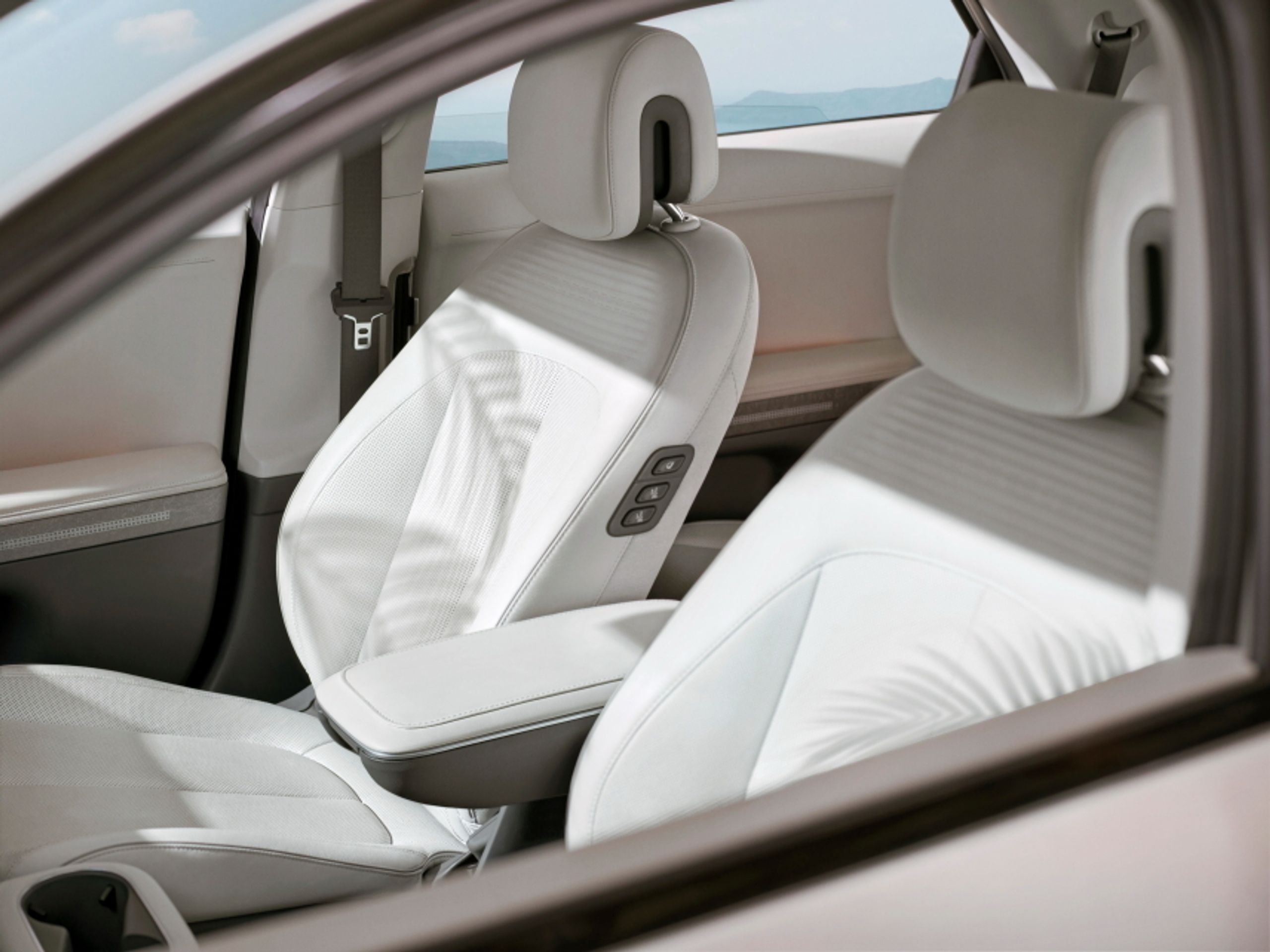 Ioniq 5 - 4 - Fotogalerie: Unikátní elektrický crossover Hyundai Ioniq 5 (9/13)