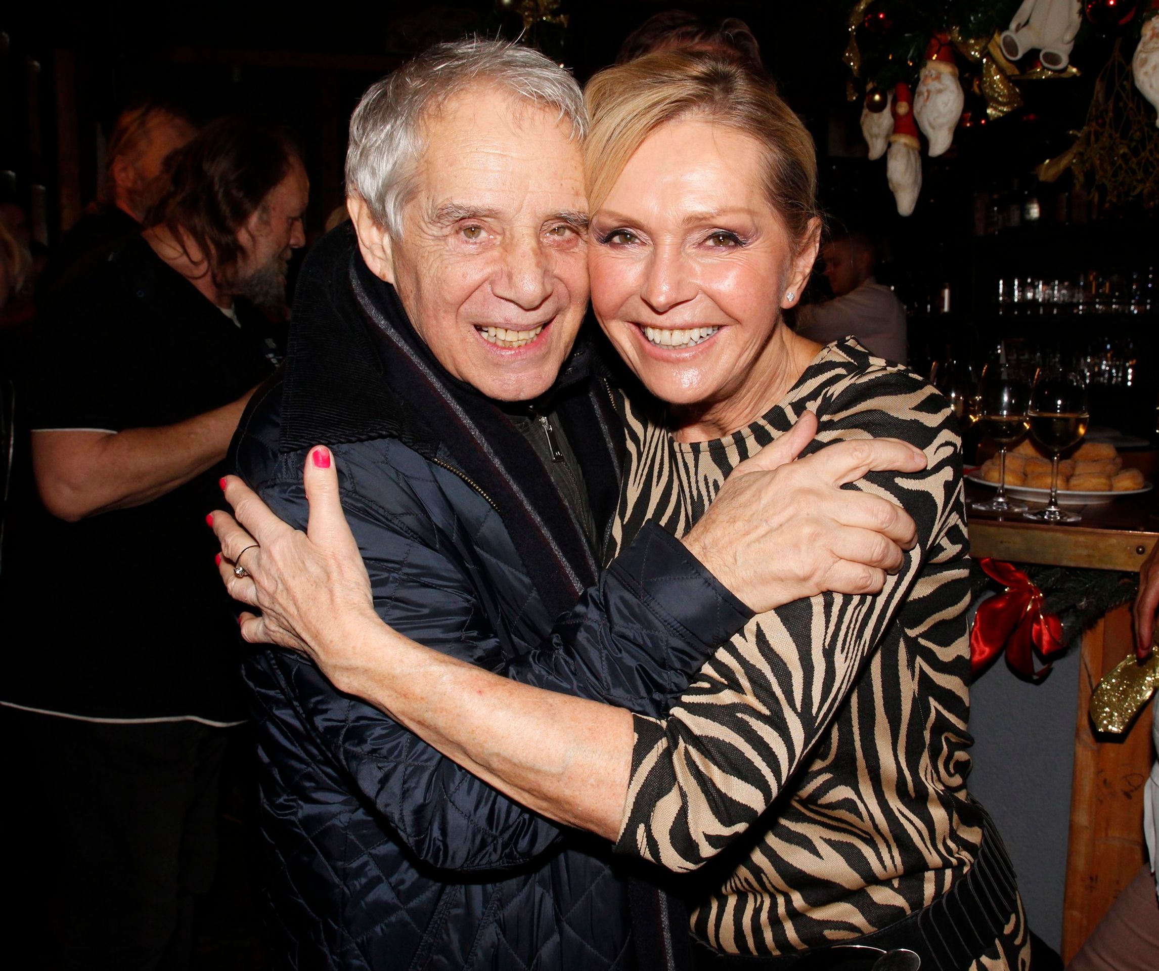 Helena Vondráčková a Josef Laufer na vánočním večírku Divadla Broadway, 2018 - Helena Vondráčková a Josef Laufer (4/5)