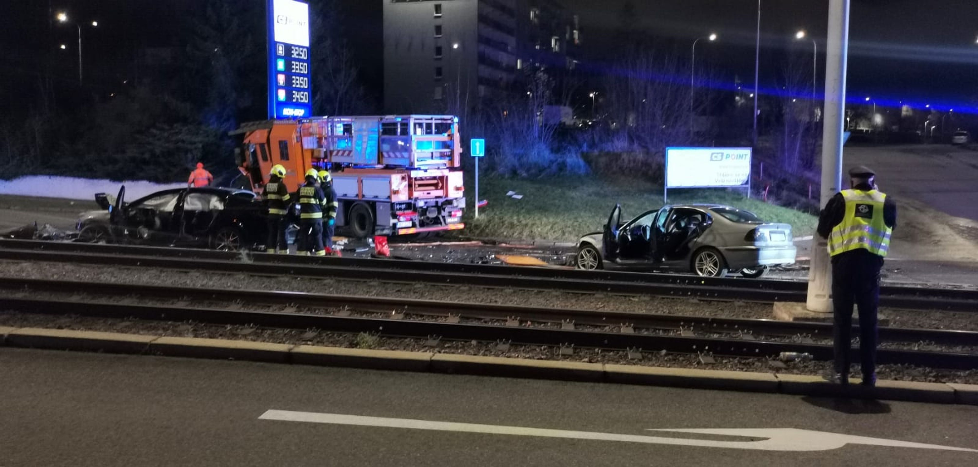 Nehoda na Černokostelecké ulici v Praze - Nehoda na Černokostelecké ulici v Praze (2/4)
