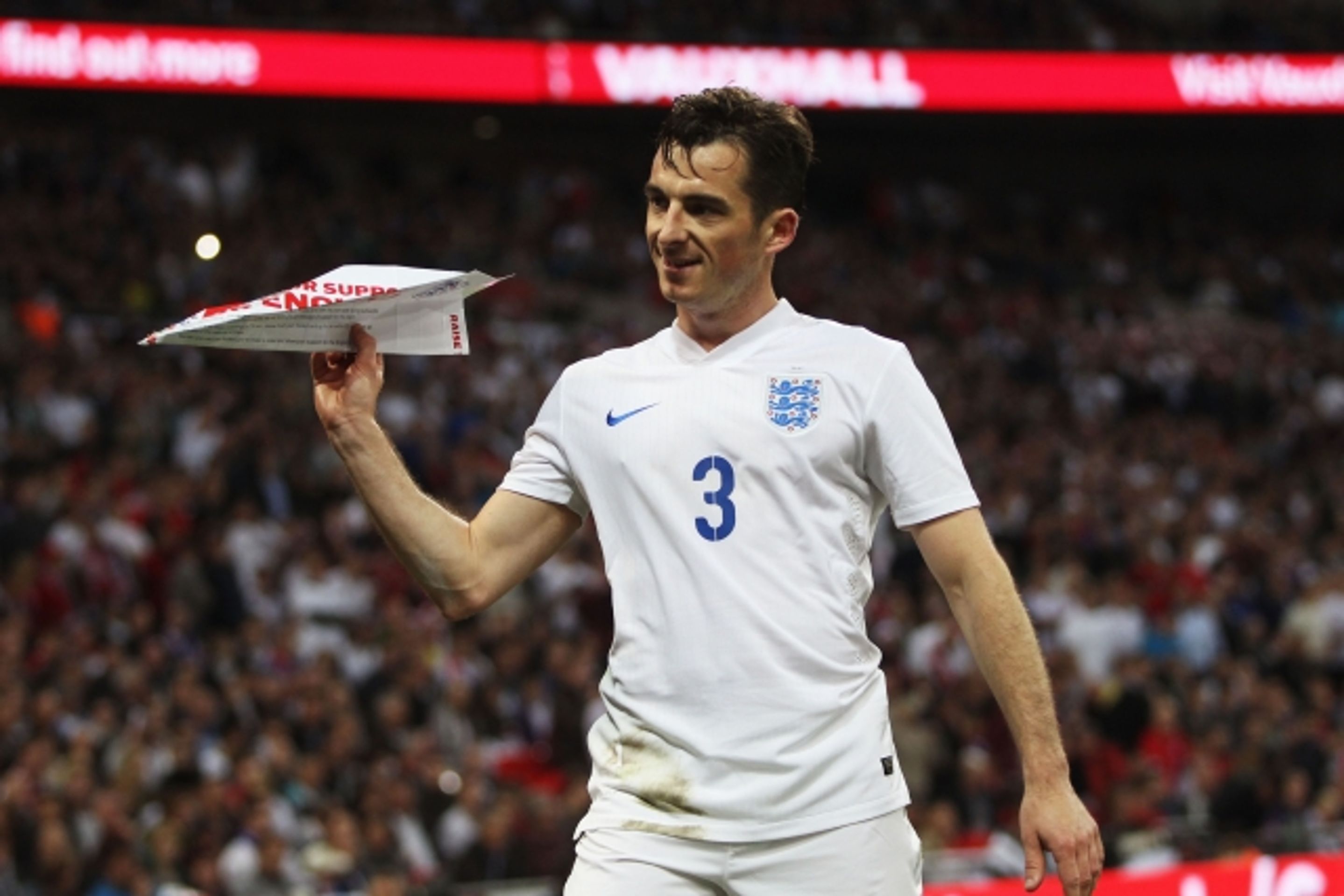 Leighton Baines - GALERIE: Vlaštovka na utkání Anglie - Peru (1/4)