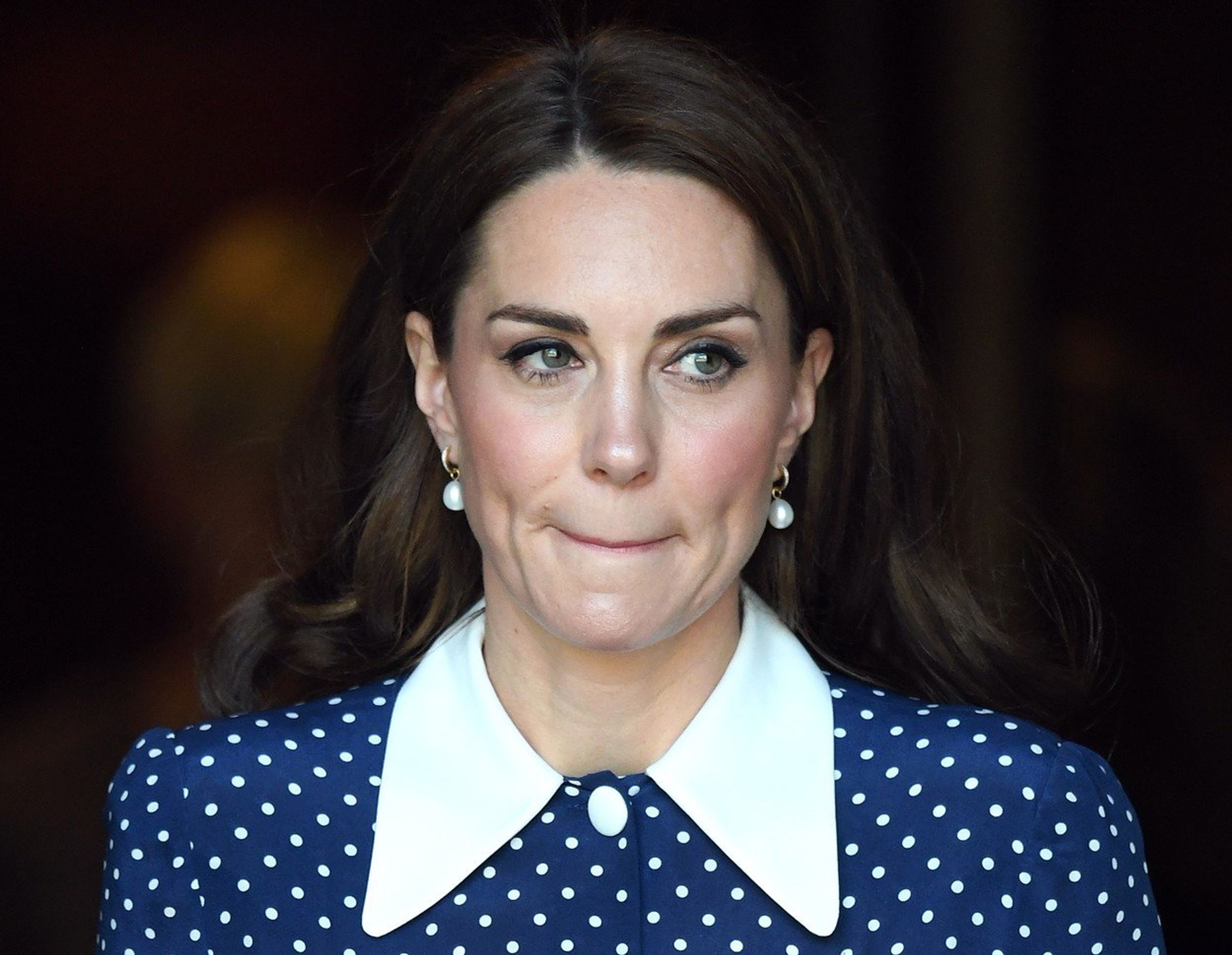 Náušnice vévodkyně Kate - 4 - GALERIE: Je Kate Middleton těhotná? (5/10)