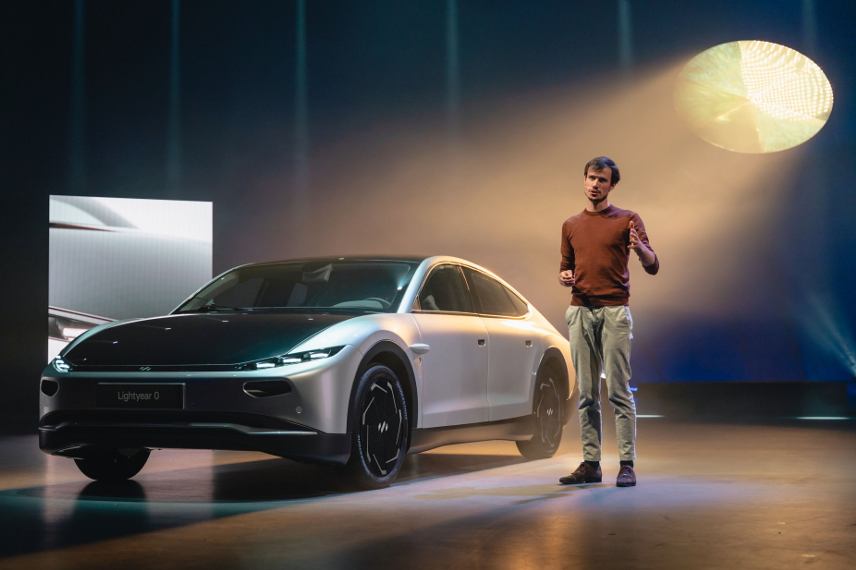 Solární elektromobil Lightyear 0 - Elektromobil Lightyear 0 si vozí solární elektrárnu (11/11)