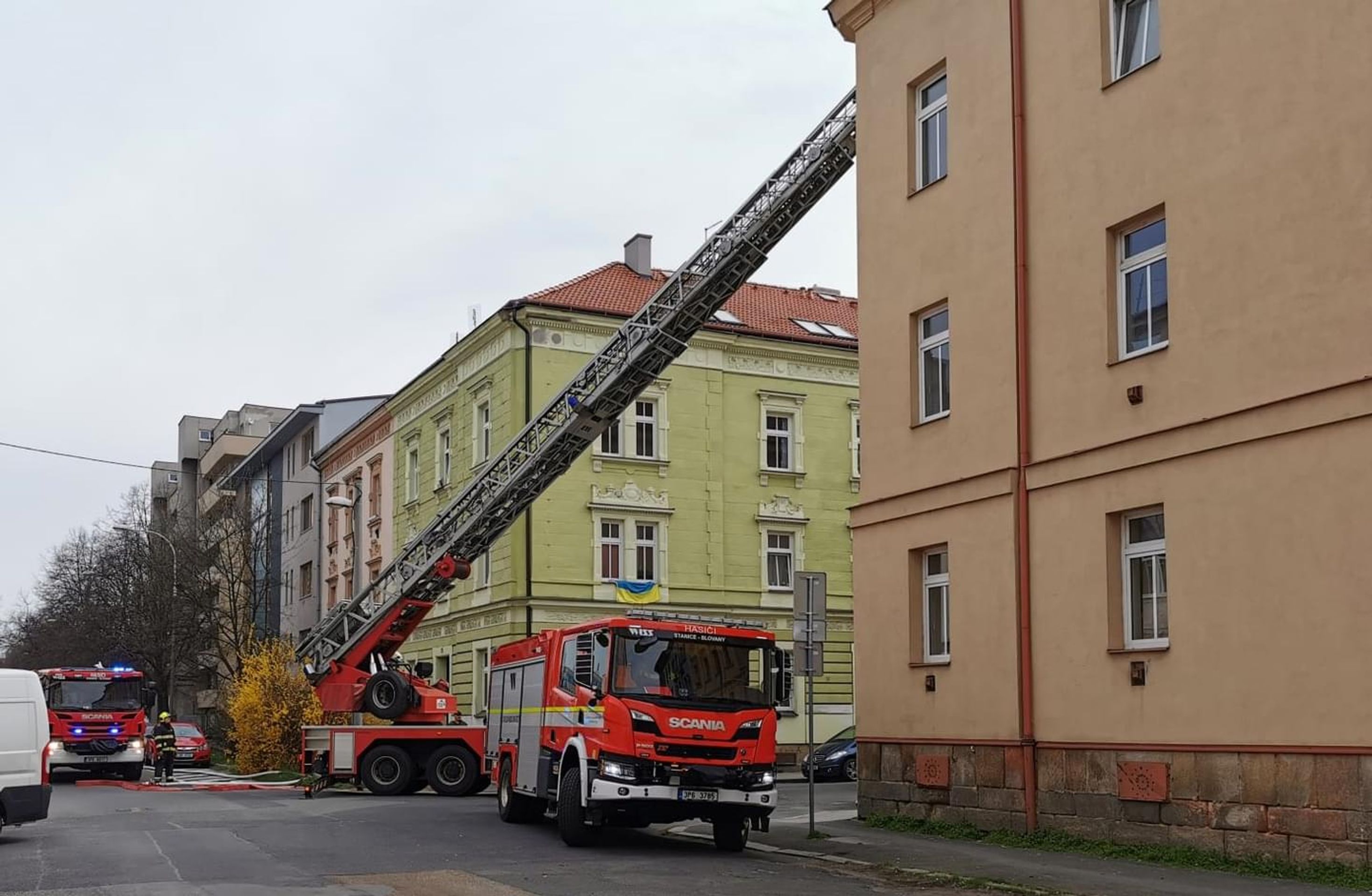 Útok s nožem a požár v Plzni - Útok s nožem a požár v Plzni (4/8)