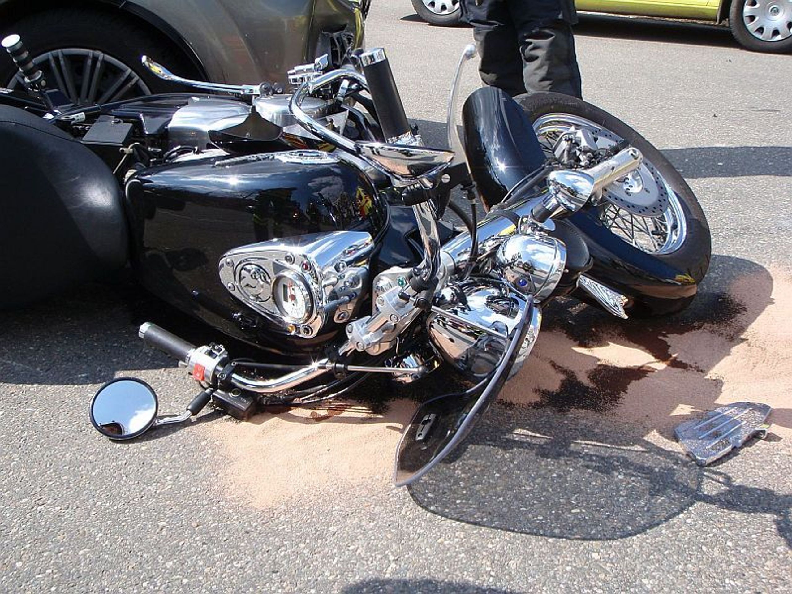 Nehoda Zlín - GALERIE: Srážka motocyklu s autem (4/5)