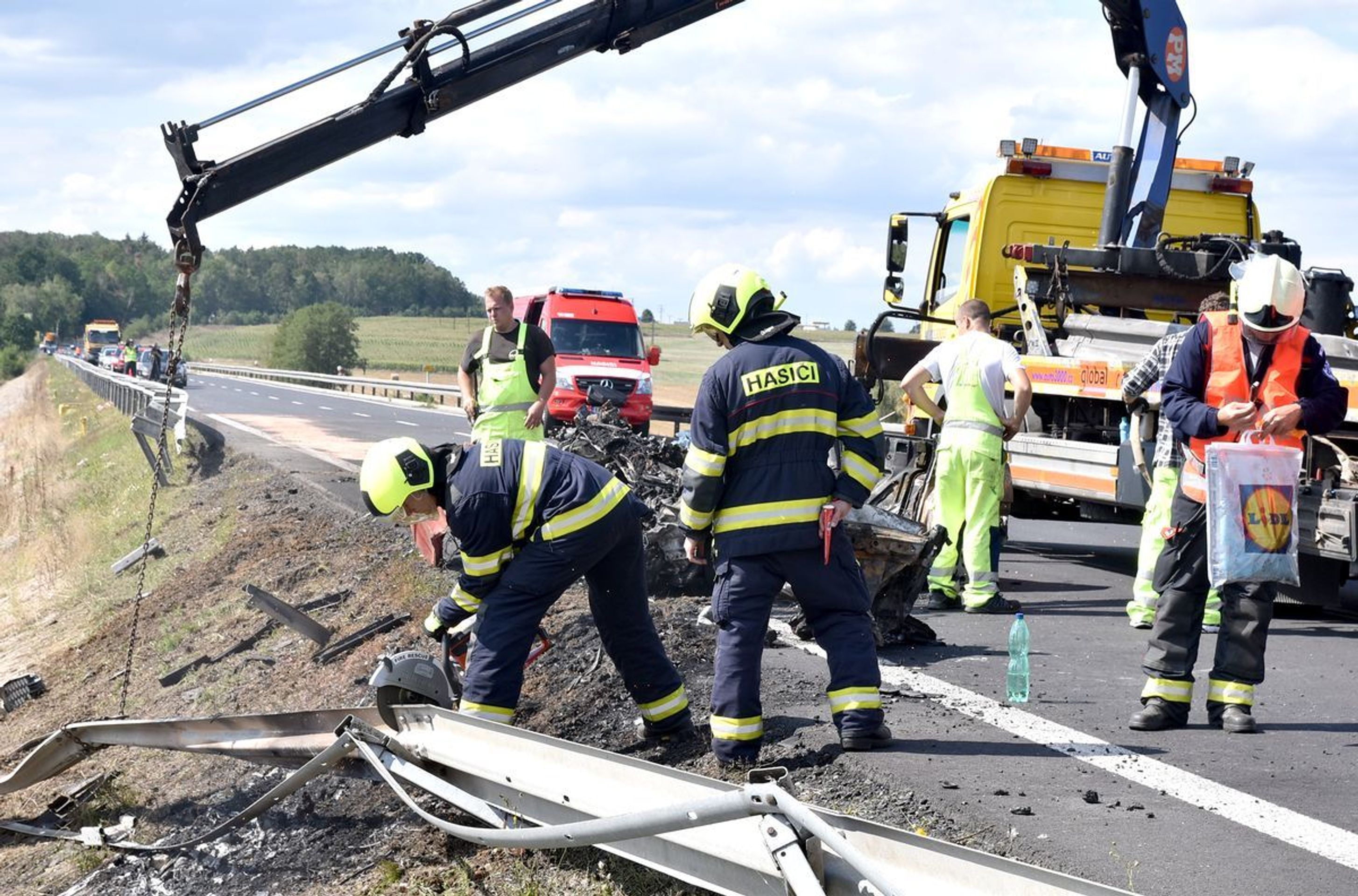 Smrtelná nehoda na přehradě Jesenice - 10 - GALERIE: Tragická nehoda na přehadě Jesenice (14/23)