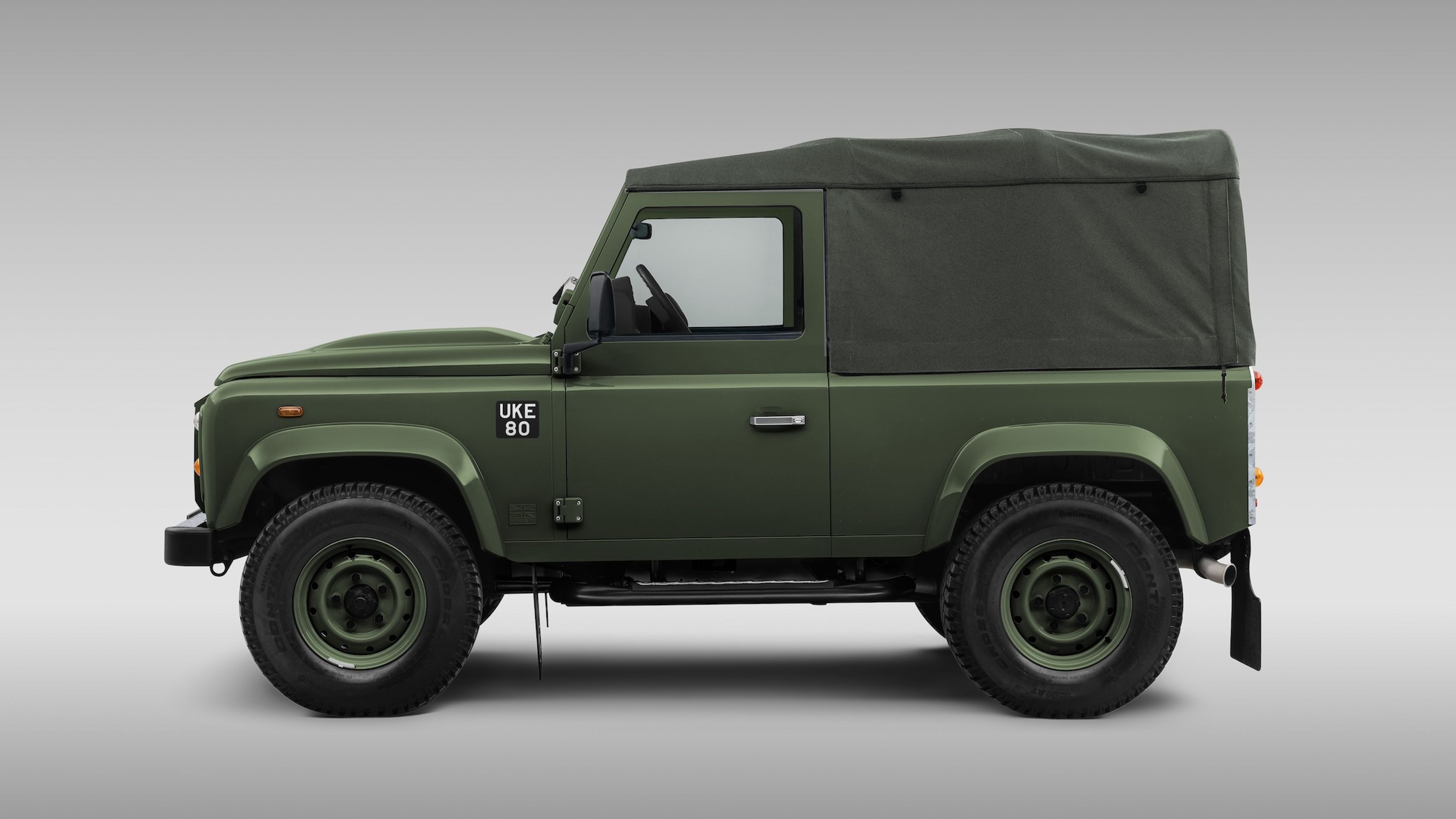 Classic Defender V8 ve stylu vozu Winstona Churchilla - Classic Defender V8 ve stylu vozu Winstona Churchilla (6/6)