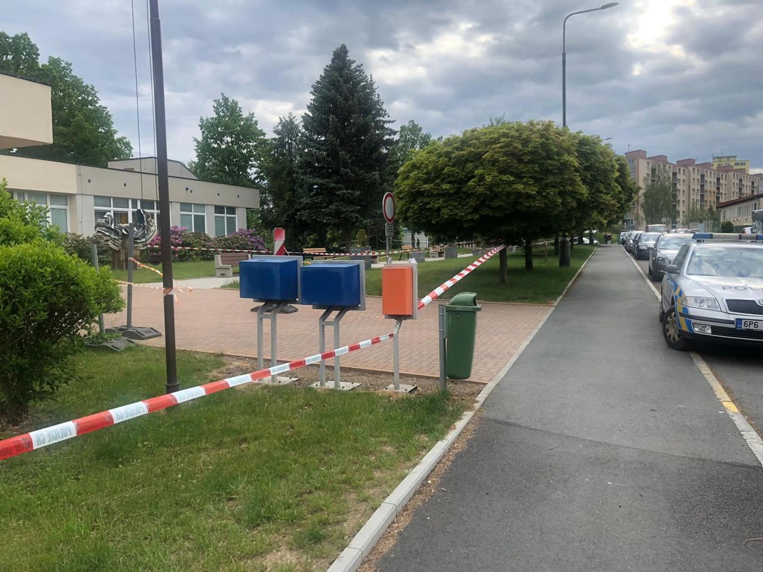 Útok autem na dům pro seniory v Tachově - 8 - GALERIE: Útok autem na dům pro seniory v Tachově (8/8)