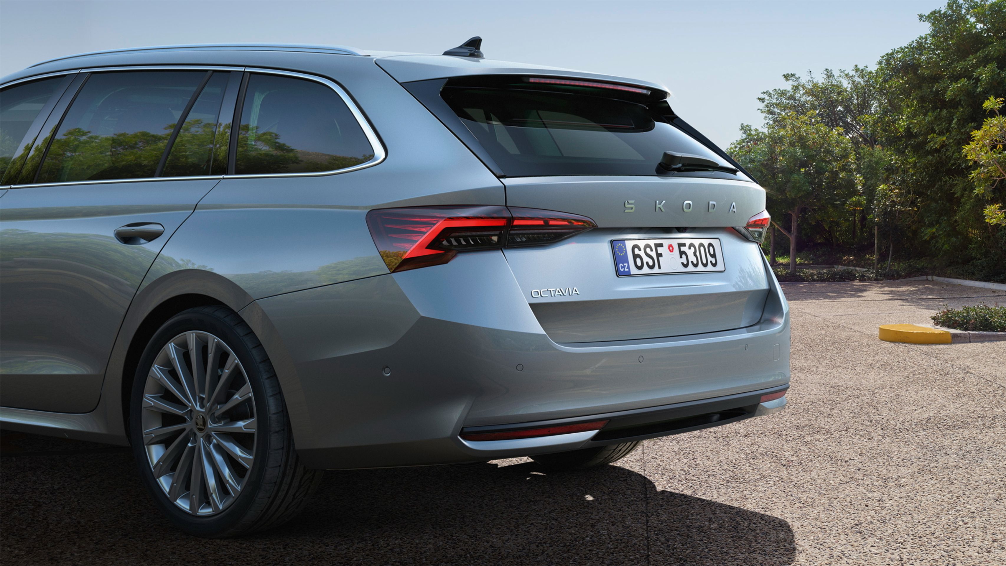 Modernizovaná Škoda Octavia - Modernizovaná Škoda Octavia (9/15)