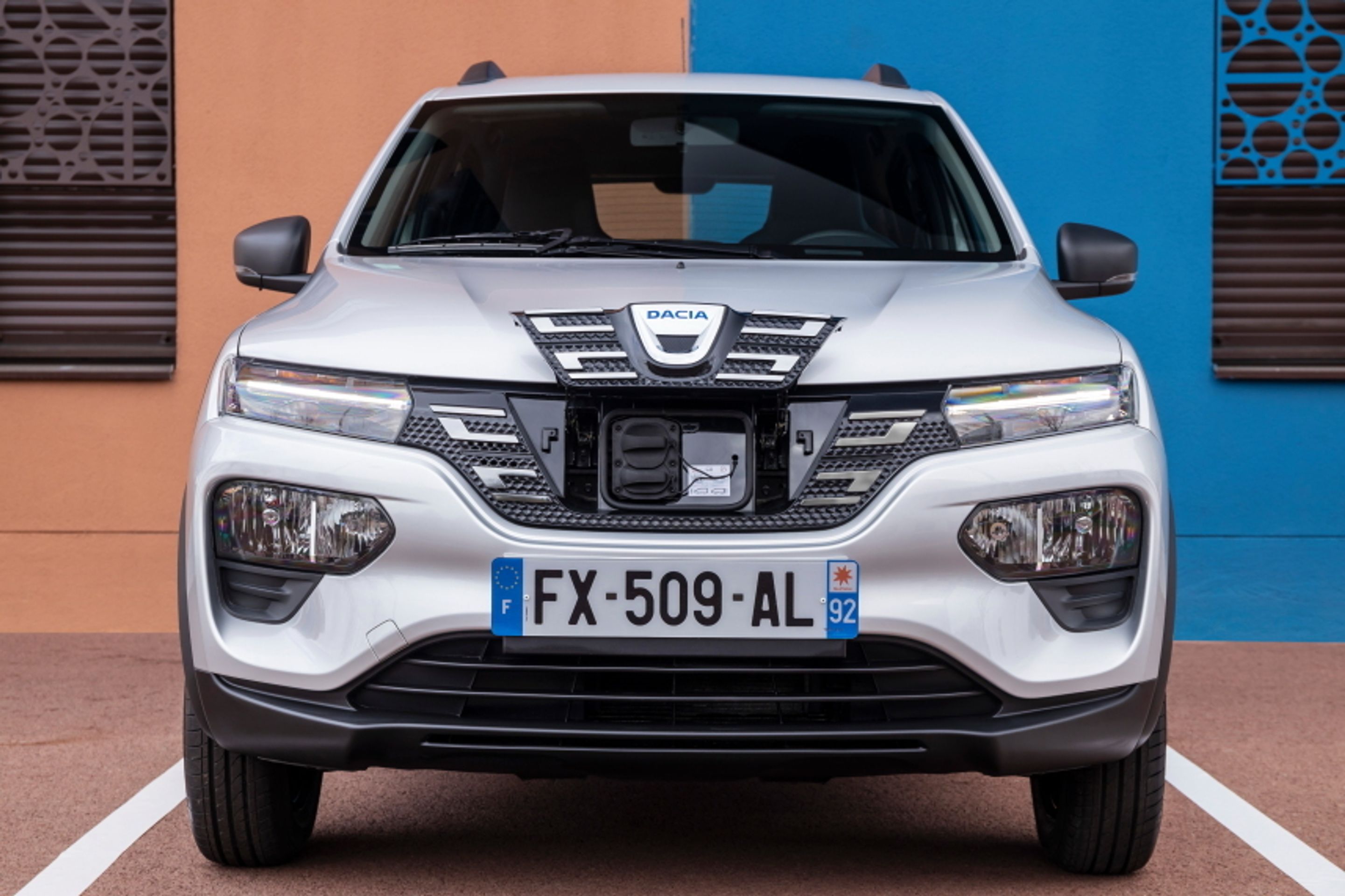 Dacia Spring - 18 - Fotogalerie: Dacia Spring má udělat rozruch mez elektromobily (7/23)