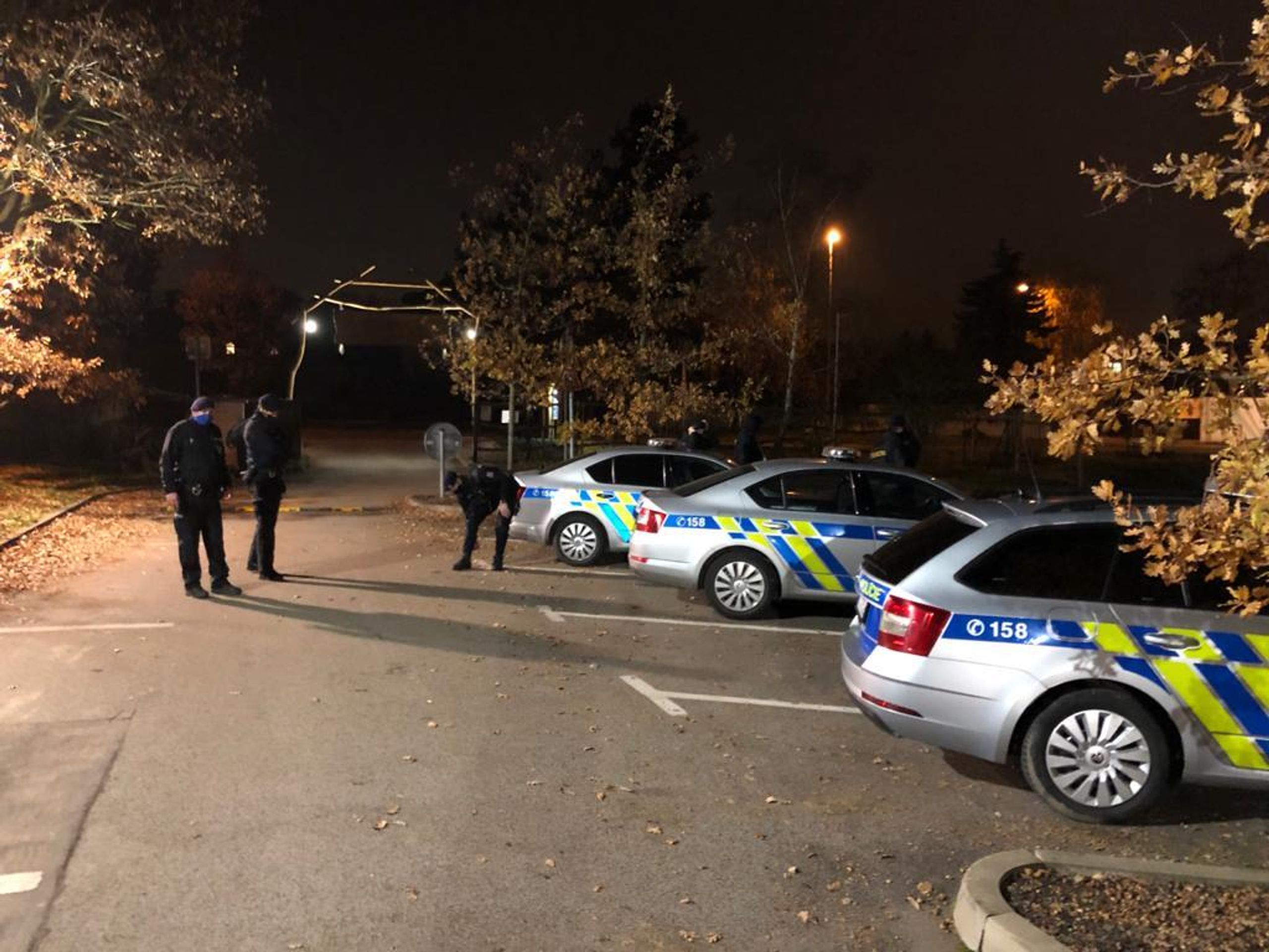 Zásah v hospodě - 4 - GALERIE: Policejní zásah v pražské restauraci (10/11)