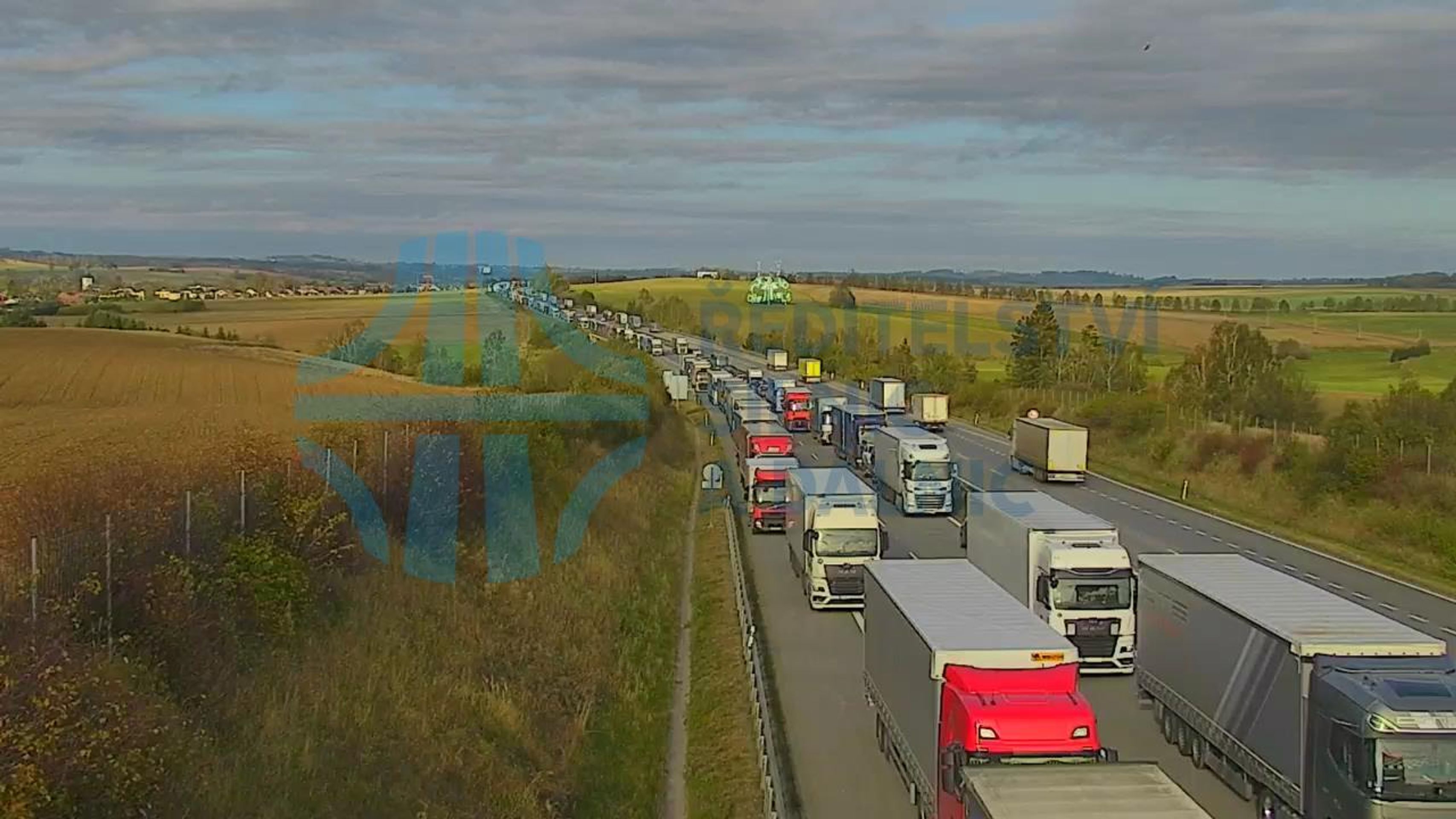 Tvoří se kolony, 136,78 km - Tragická dopravní nehoda na D1 (4/4)