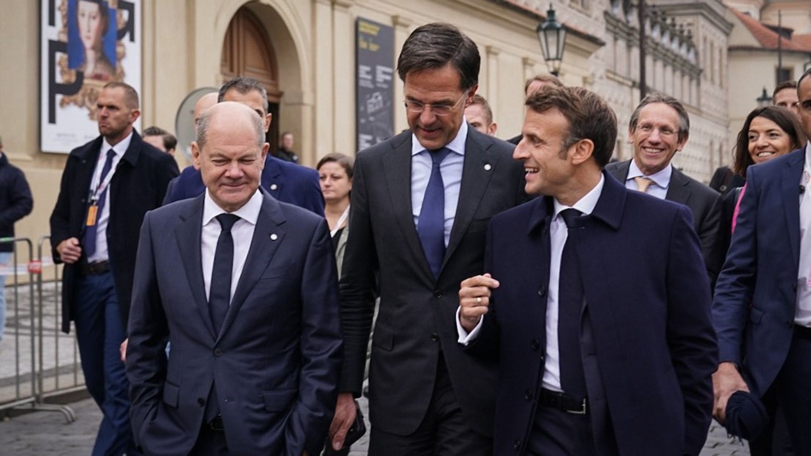 Olaf Scholz, Mark Rutte a Emmanuel Macron - Emmanuel Macron (15/19)