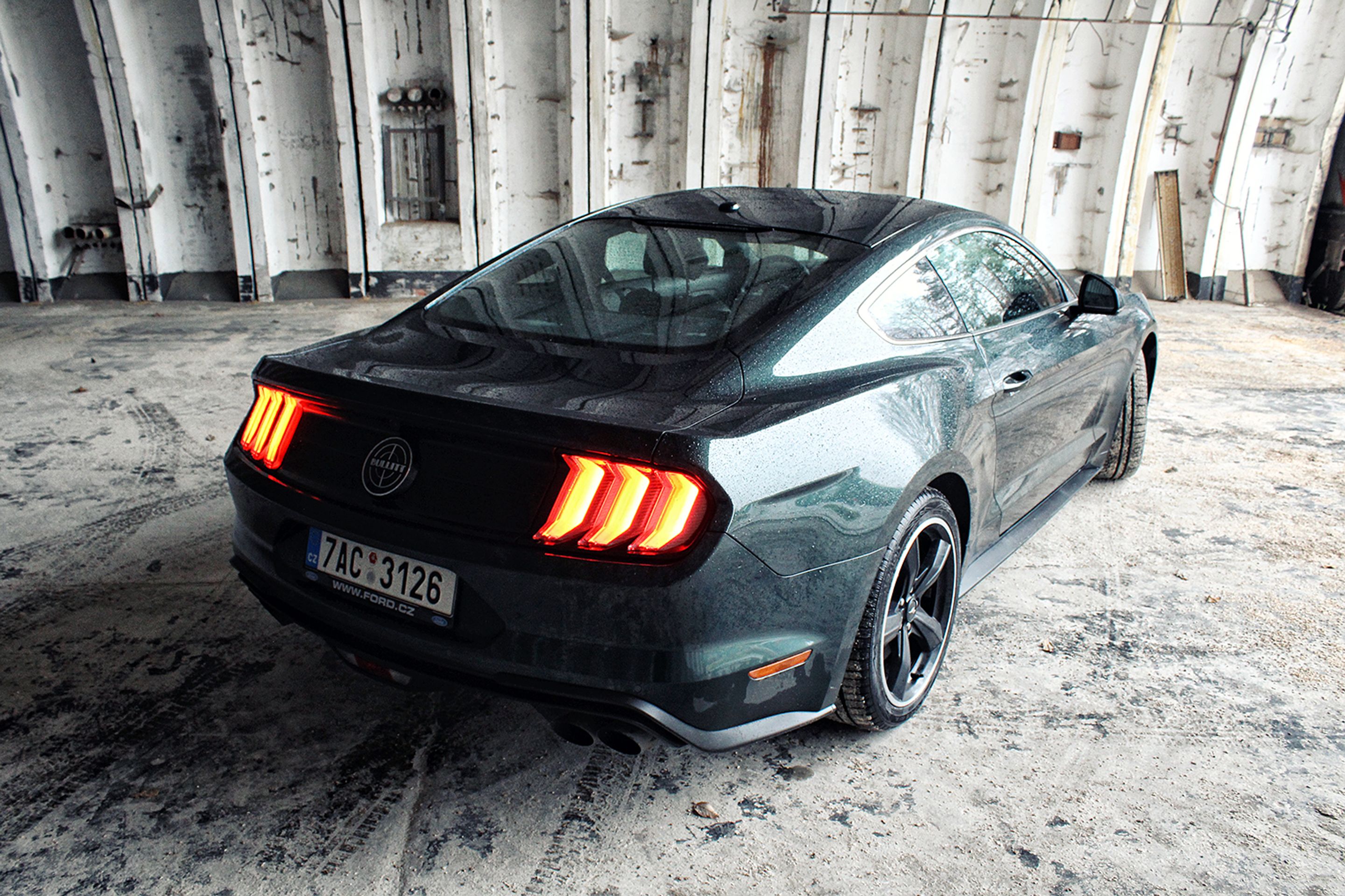 Ford Mustang Bullitt - 46 - Fotogalerie: Legenda v novém kabátě - Ford Mustang Bullitt (2/31)