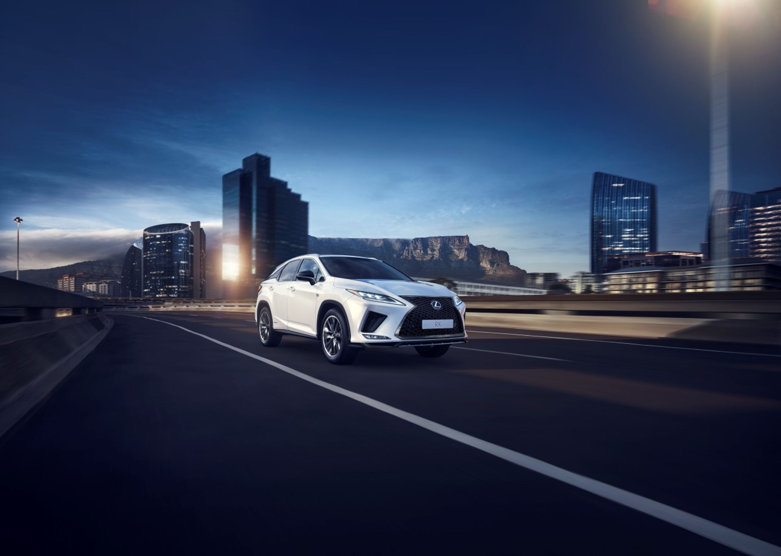 Nový Lexus RX - 27 - Fotogalerie: Modernizovaný crossover Lexus RX (1/17)