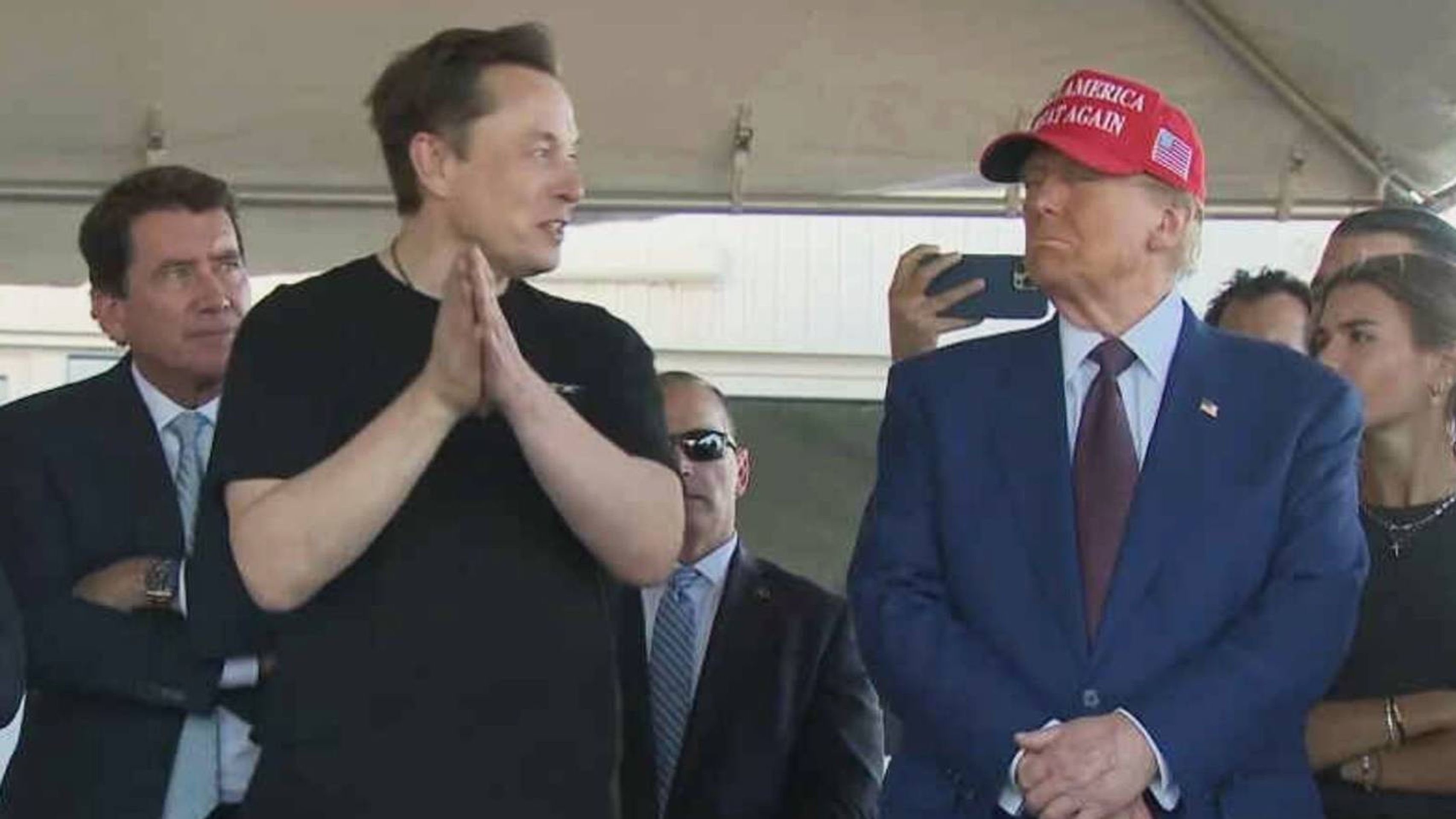 Elon Musk a Donald Trump. Ještě nedávno spojenci. - Elon Musk (7/12)
