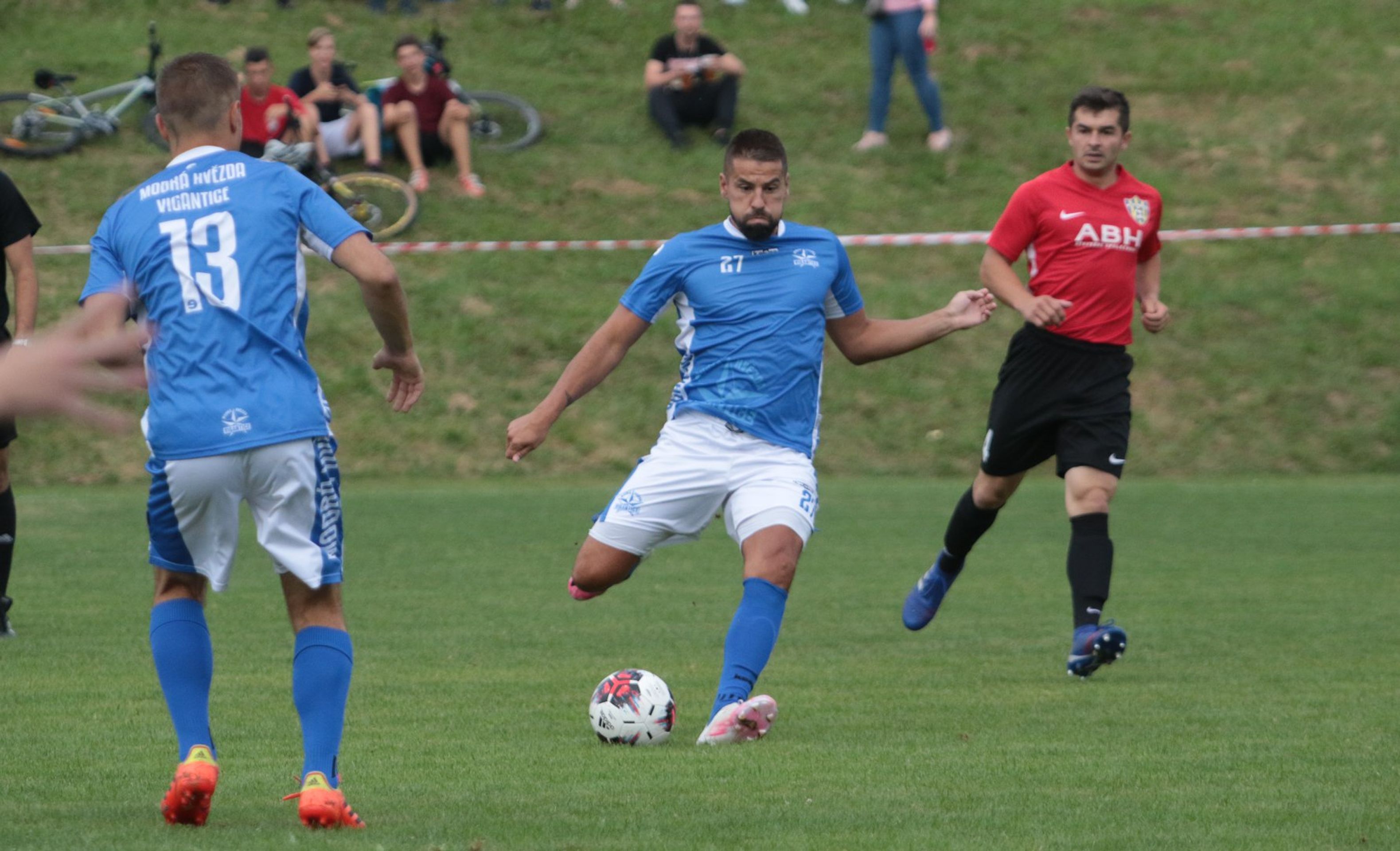 Milan Baroš - Milan Baroš nastoupil za rodné Vigantice (6/10)