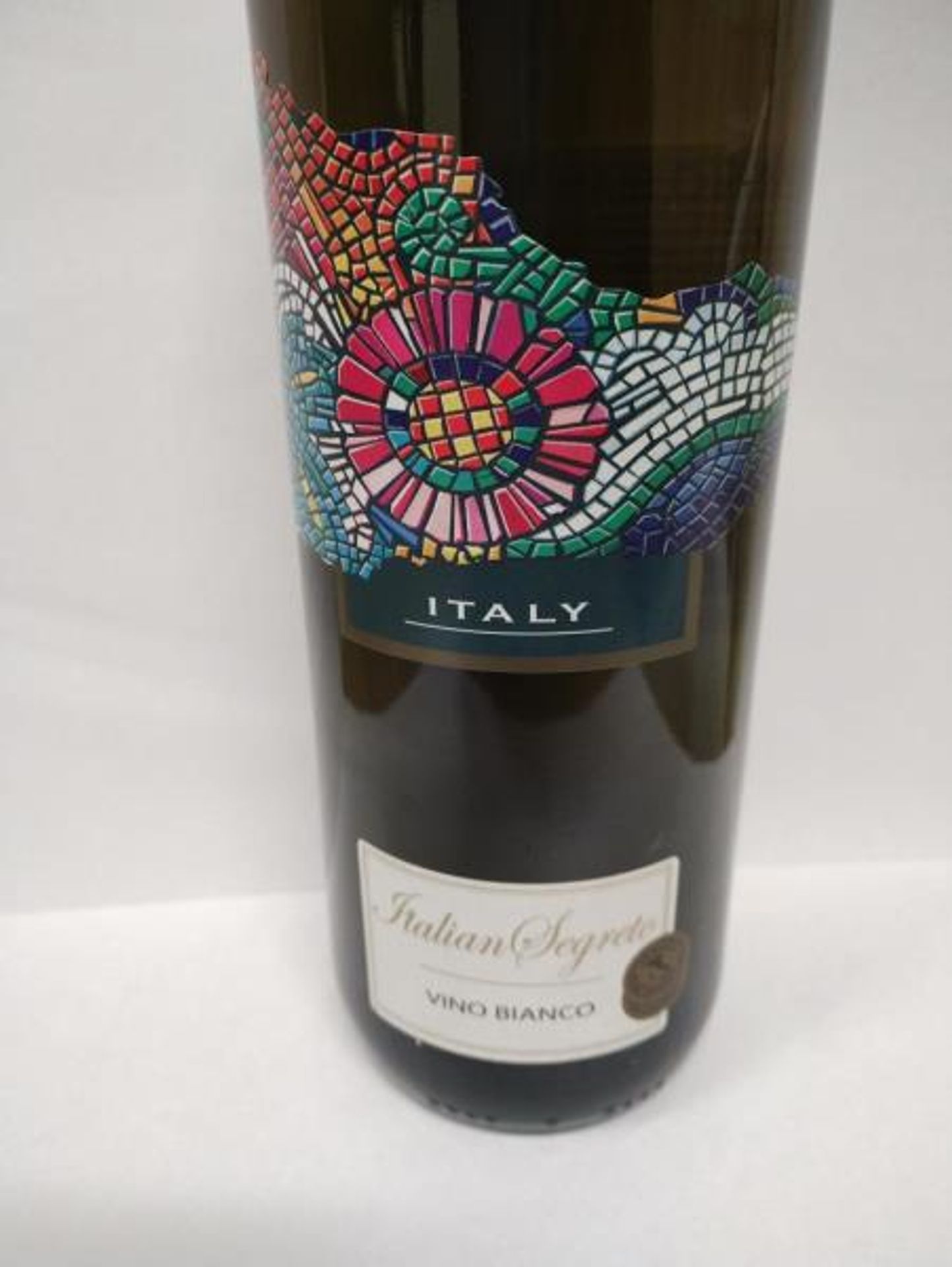 Vino bianco dry (Billa) - Inspekce varuje před víny z Tesca a Billy (6/11)